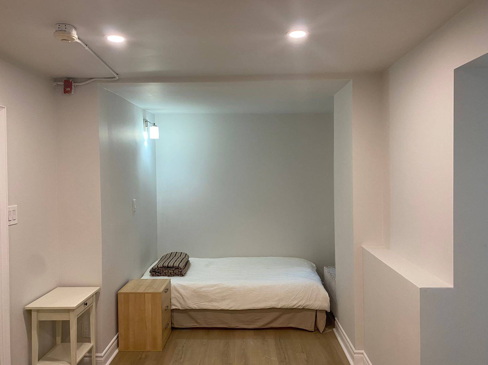 Toronto C01, ON M5T 2G3,353 Spadina AVE ##5