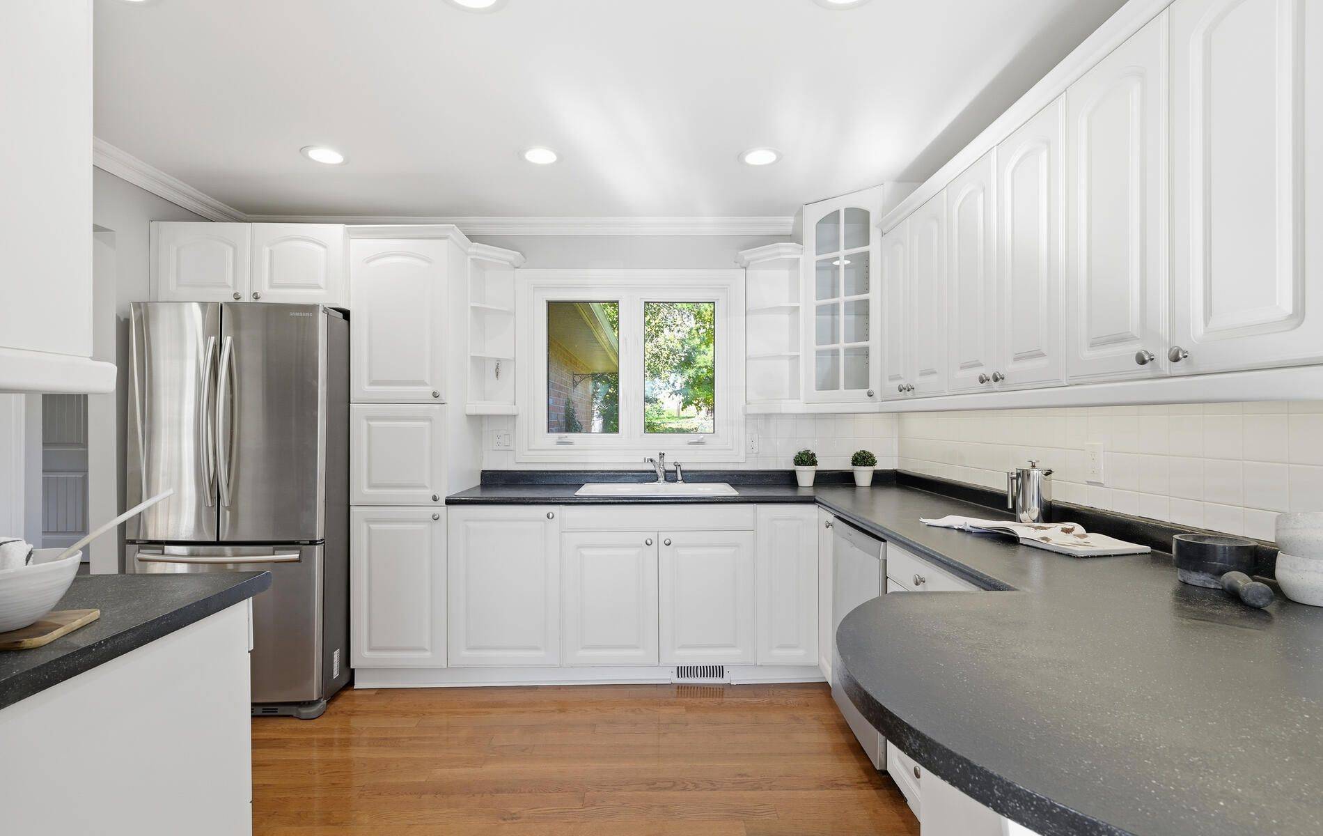 Ajax, ON L1S 3X4,39 Anstead CRES