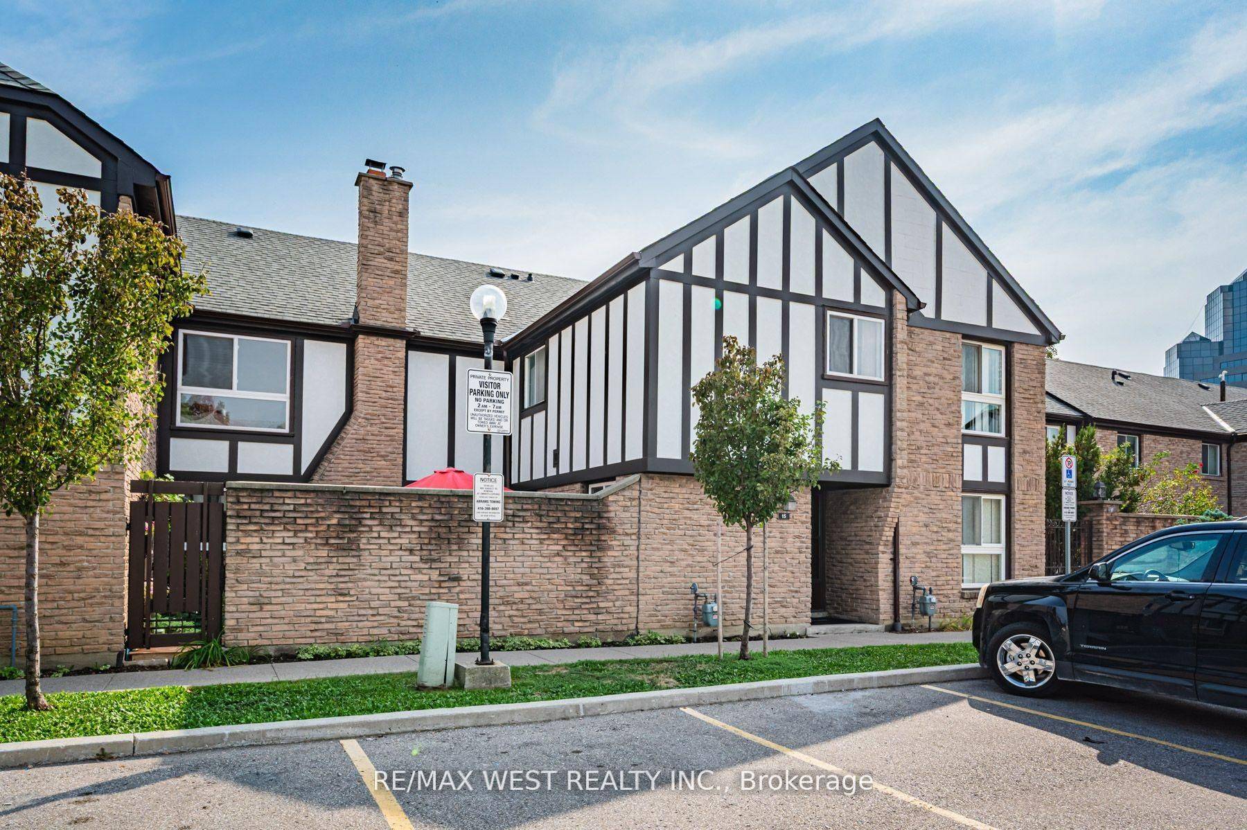 Toronto E11, ON M1B 1Z8,2 Dailing Gate #15