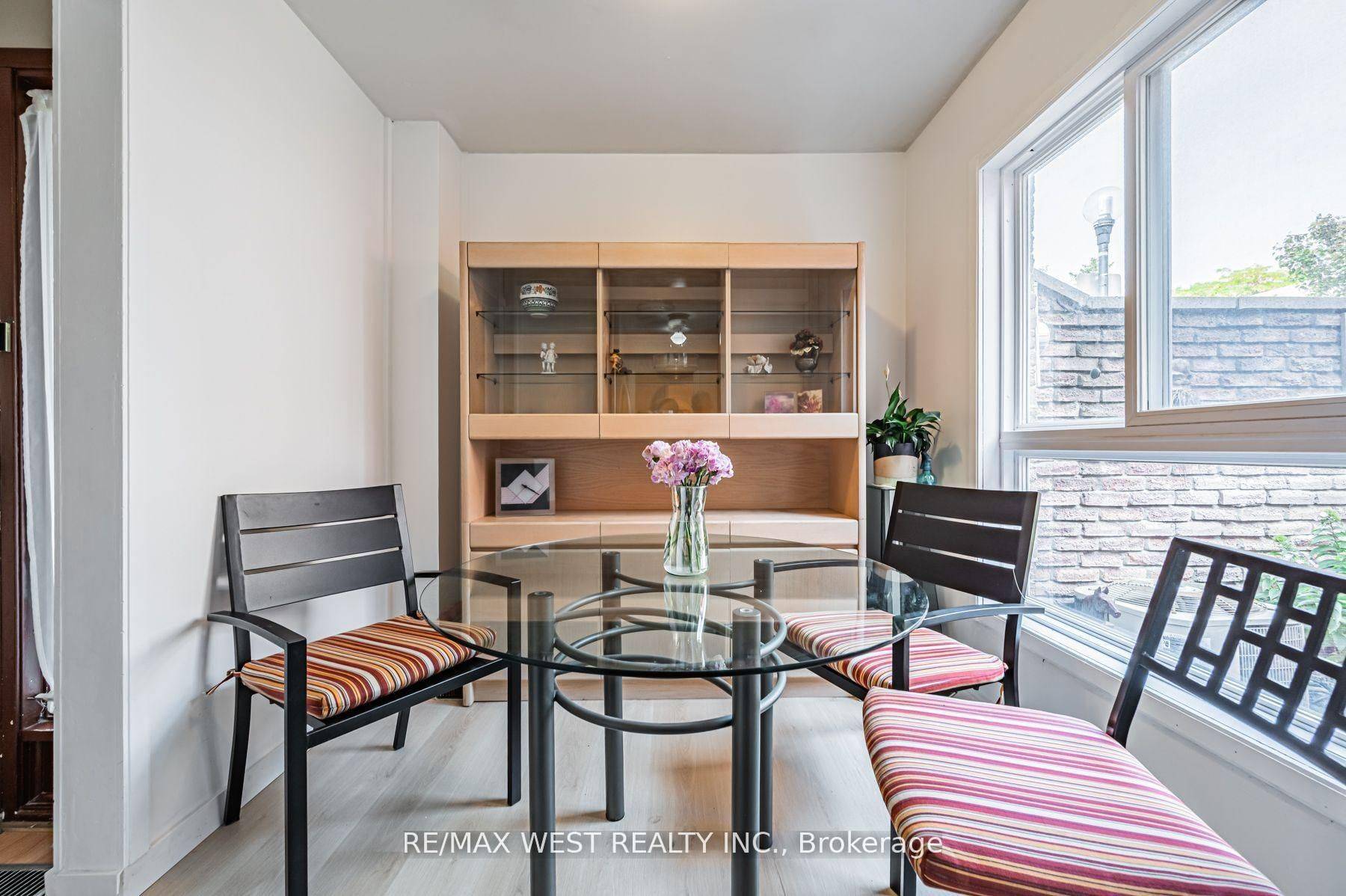 Toronto E11, ON M1B 1Z8,2 Dailing Gate #15