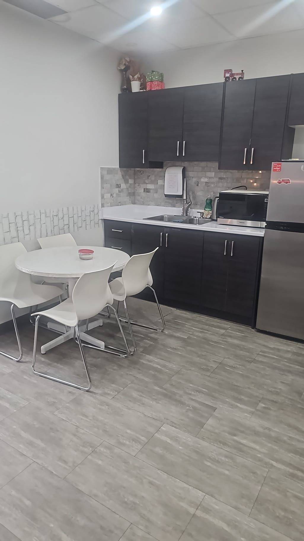 Toronto E11, ON M1X 0B6,2901 Markham RD #102