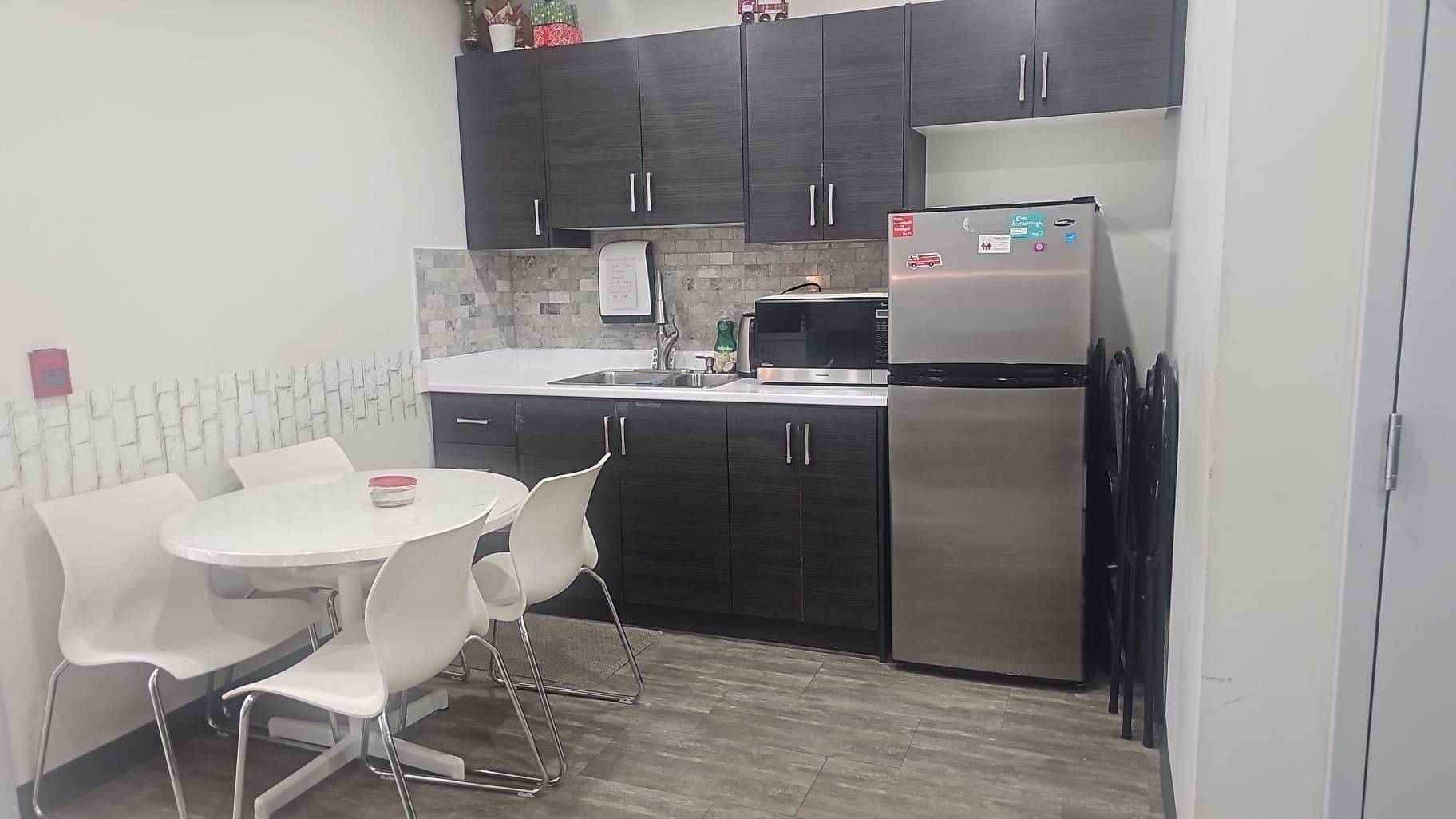 Toronto E11, ON M1X 0B6,2901 Markham RD #102