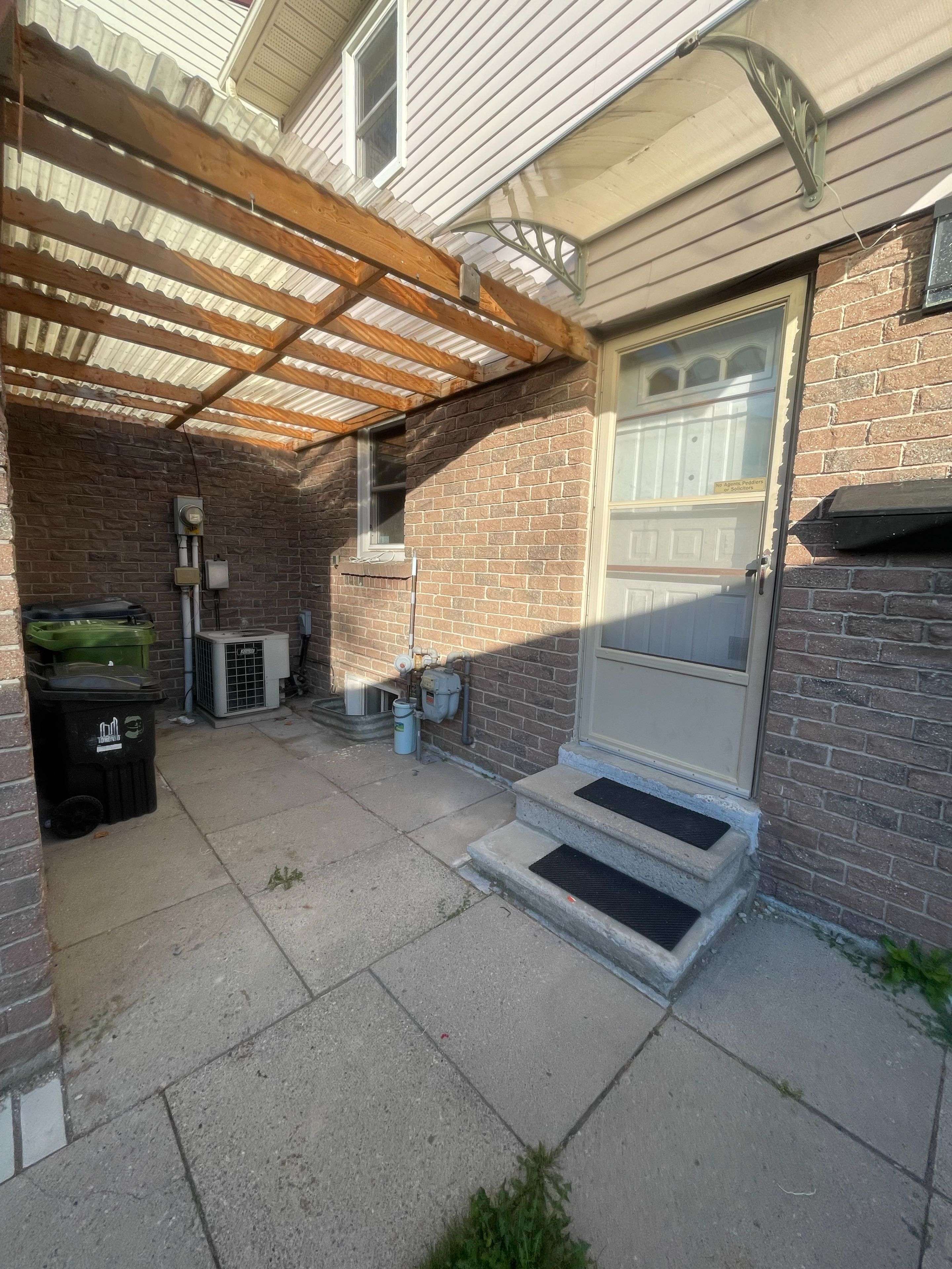 Toronto E05, ON M1W 3H8,9 Sandy Haven DR