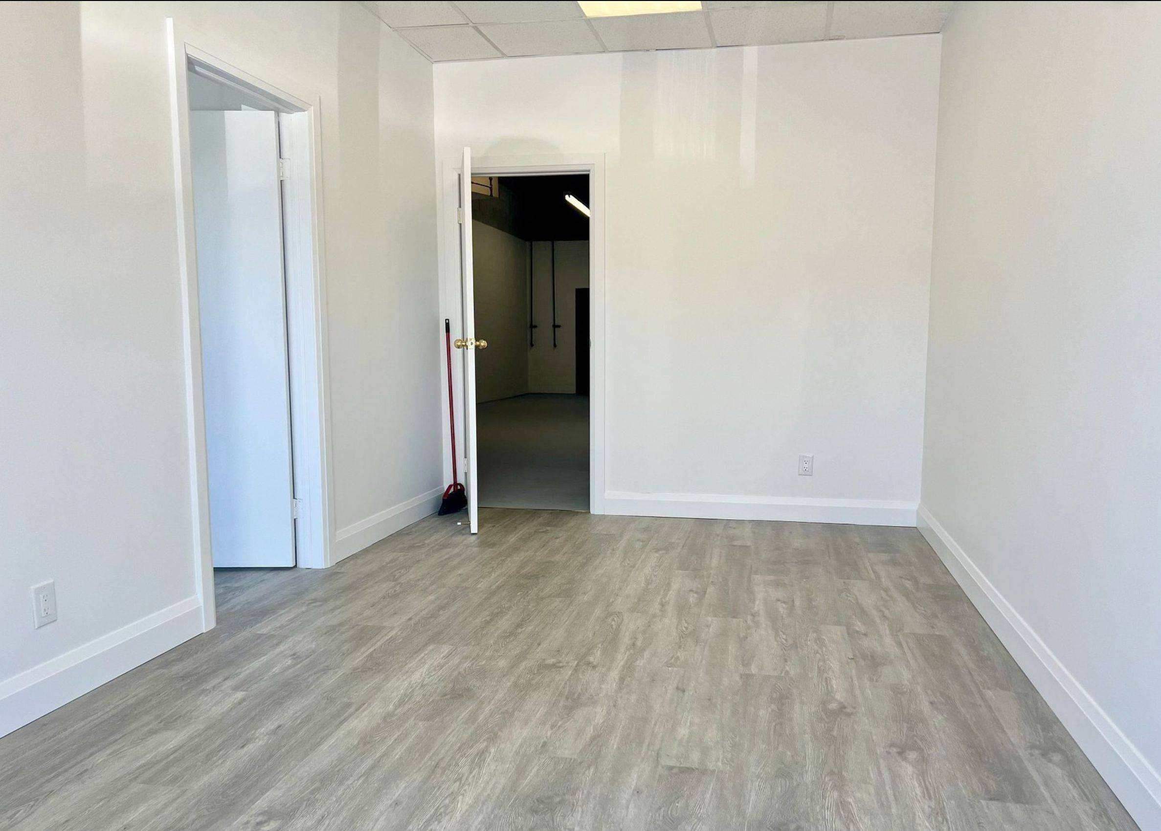 Toronto E07, ON M1V 4V9,50 Silver Star BLVD #215