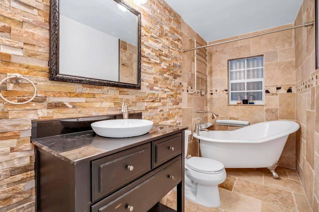 Coral Springs, FL 33065,4250 NW 107th Ave