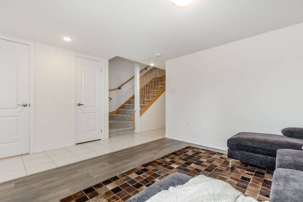 Wasaga Beach, ON L9Z 0K3,17 Sama WAY