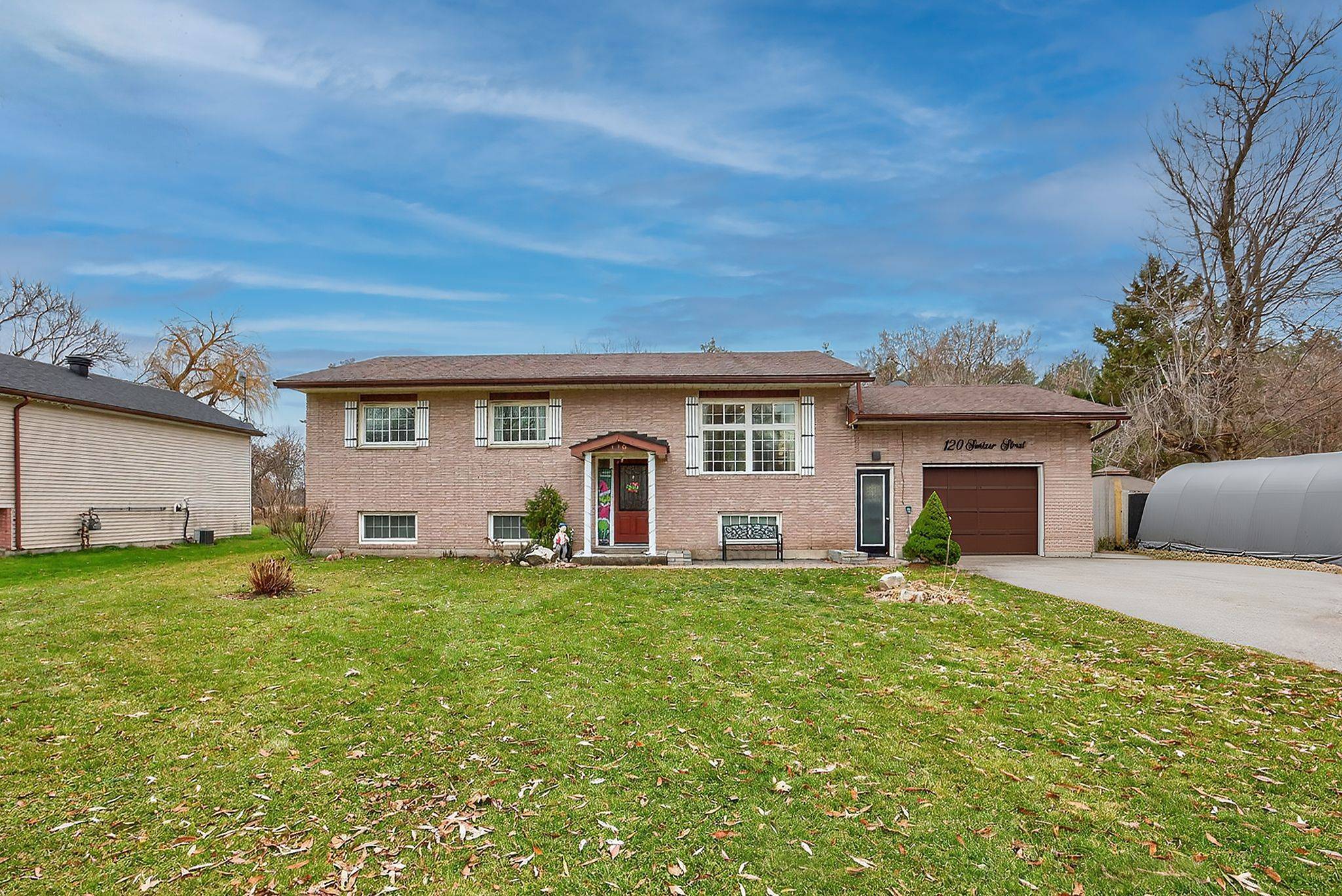 Clearview, ON L0M 1N0,120 Switzer ST