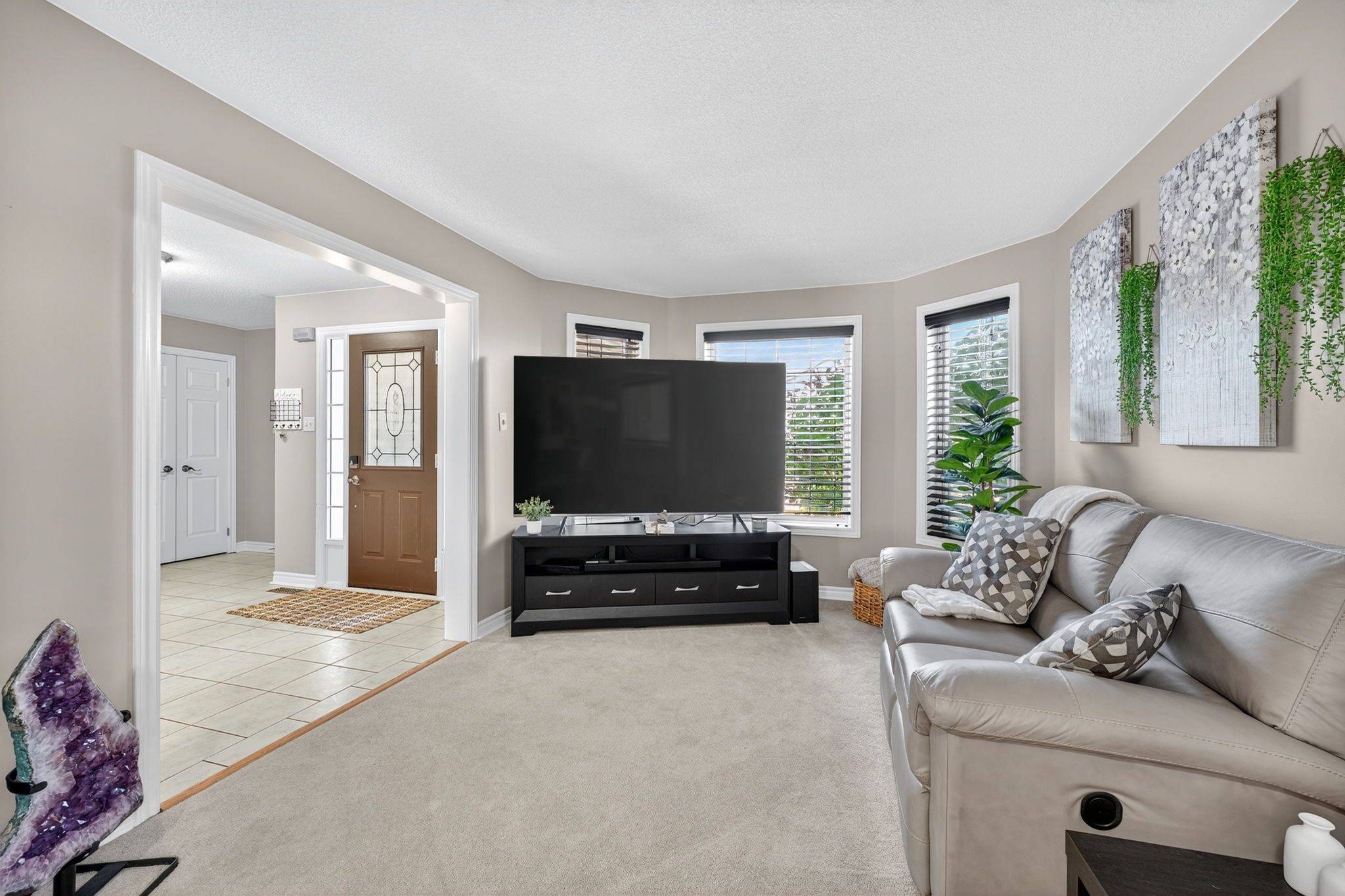 Barrie, ON L4N 0X4,56 Bird ST