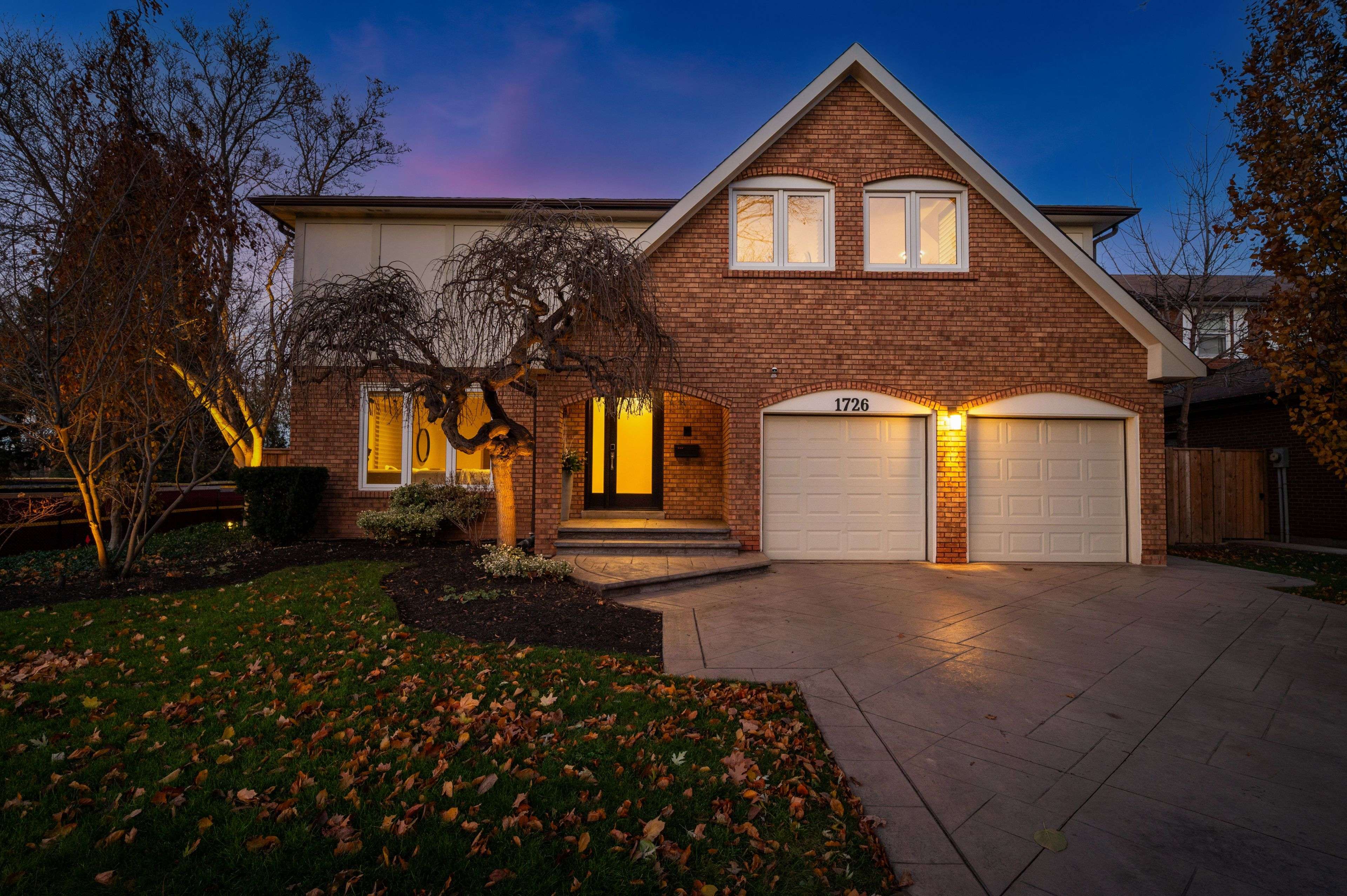 Mississauga, ON L5K 2H6,1726 Sherwood Forrest CIR