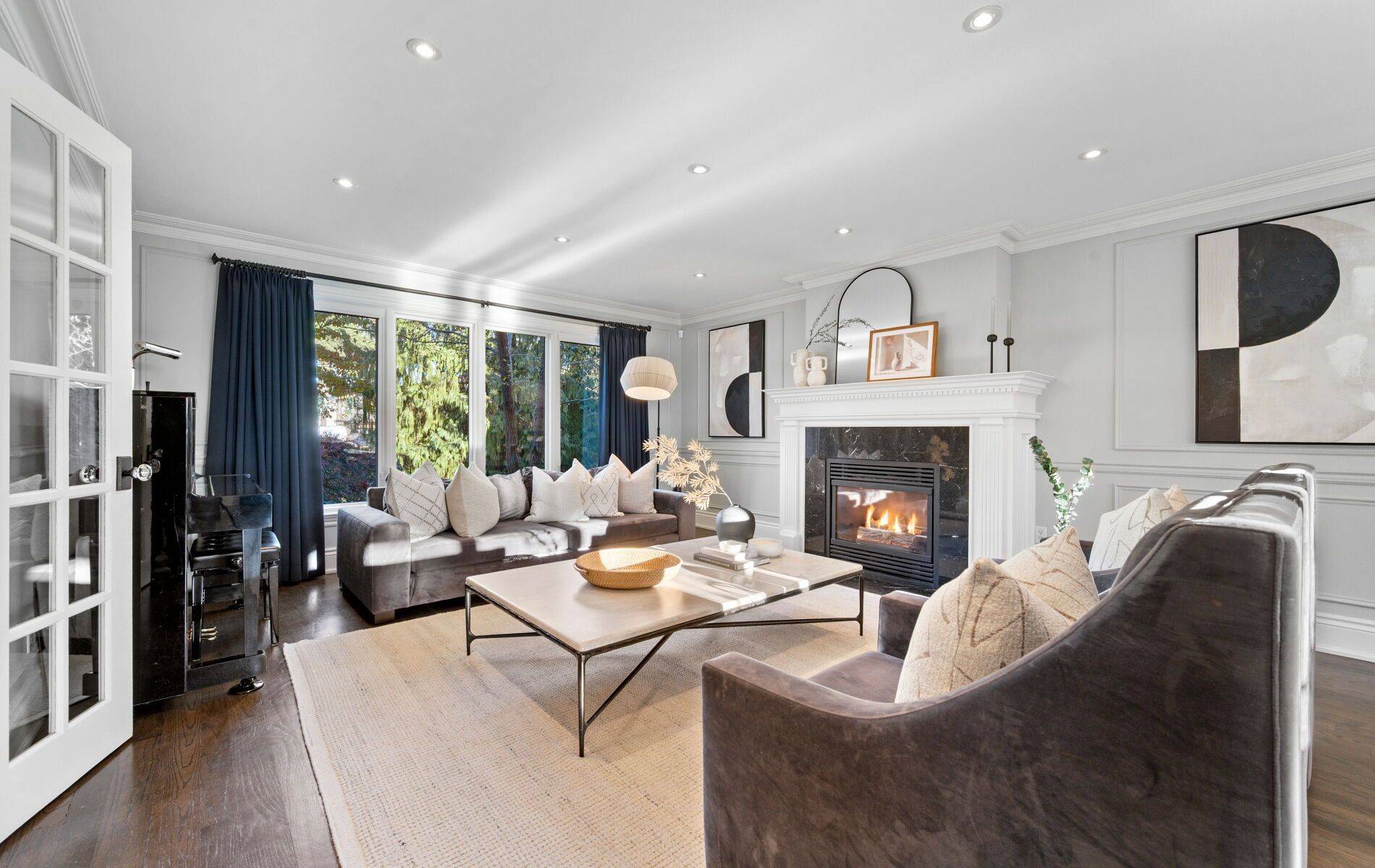 Mississauga, ON L5C 3G5,1189 Ostler CT