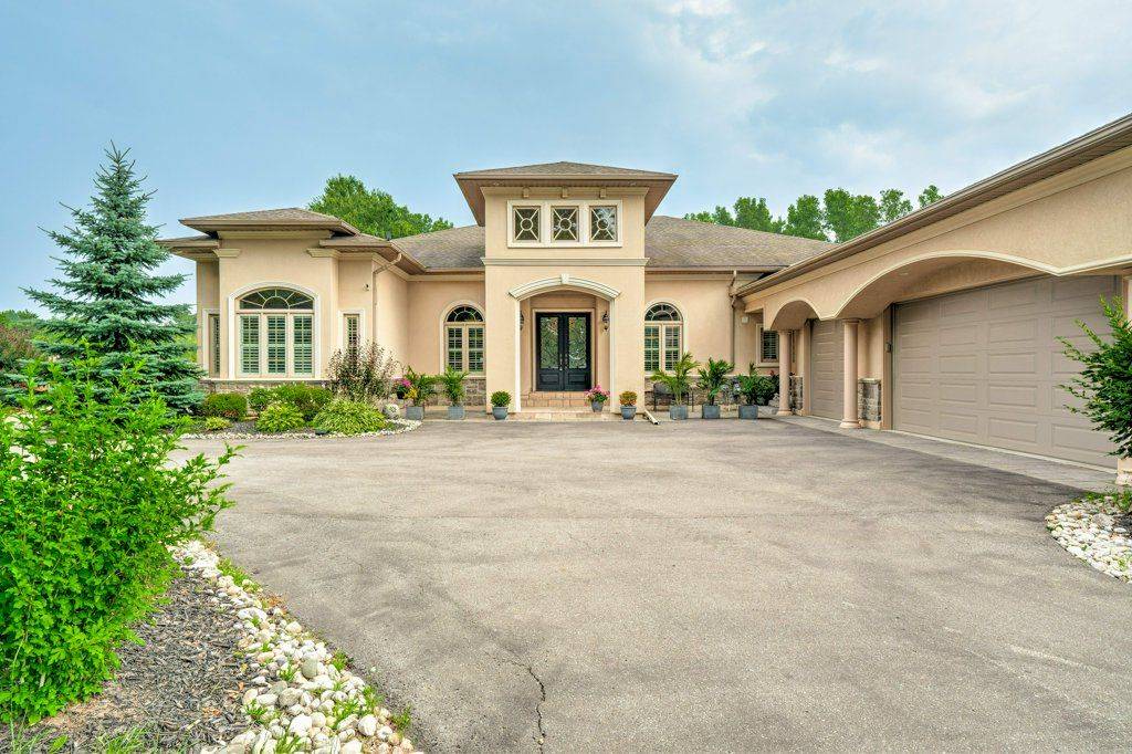 Burlington, ON L7P 0H1,2462 No 2 Side Road