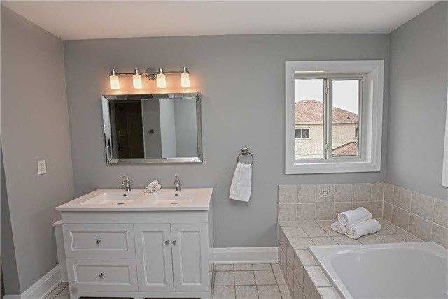 Mississauga, ON L5M 6X3,3811 Tacc DR