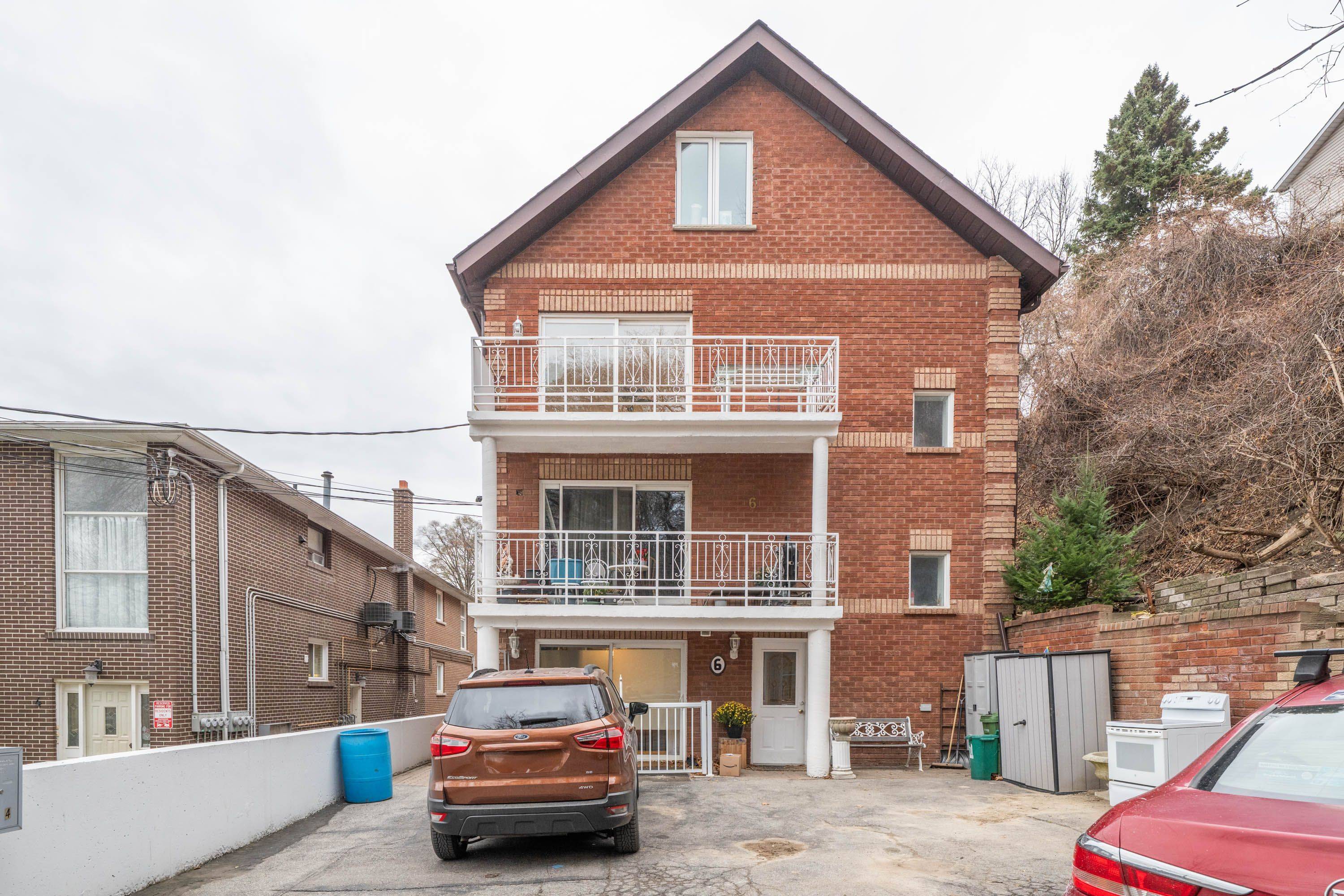 Toronto W03, ON M6N 2C5,6 Garrow AVE #3