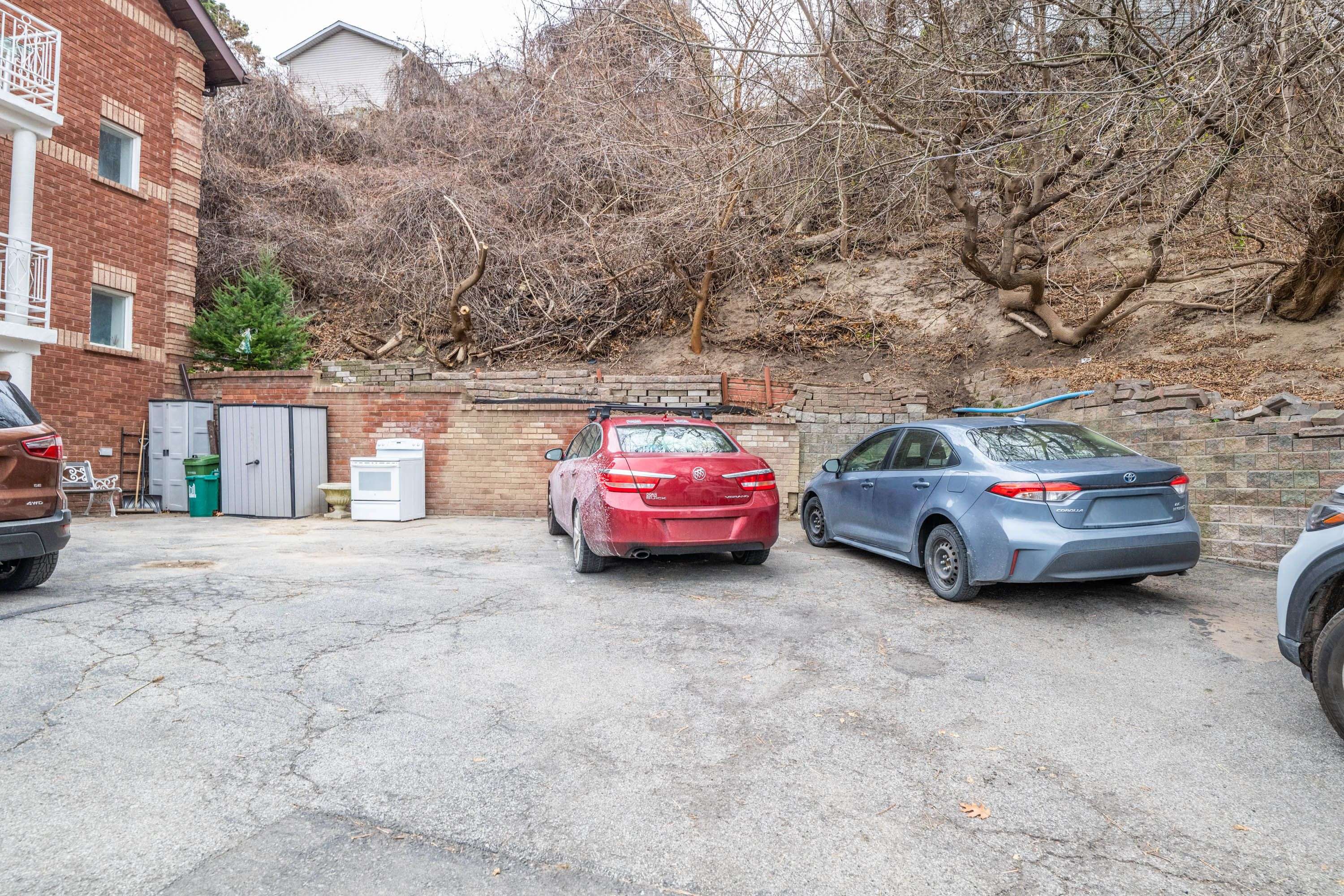 Toronto W03, ON M6N 2C5,6 Garrow AVE #3