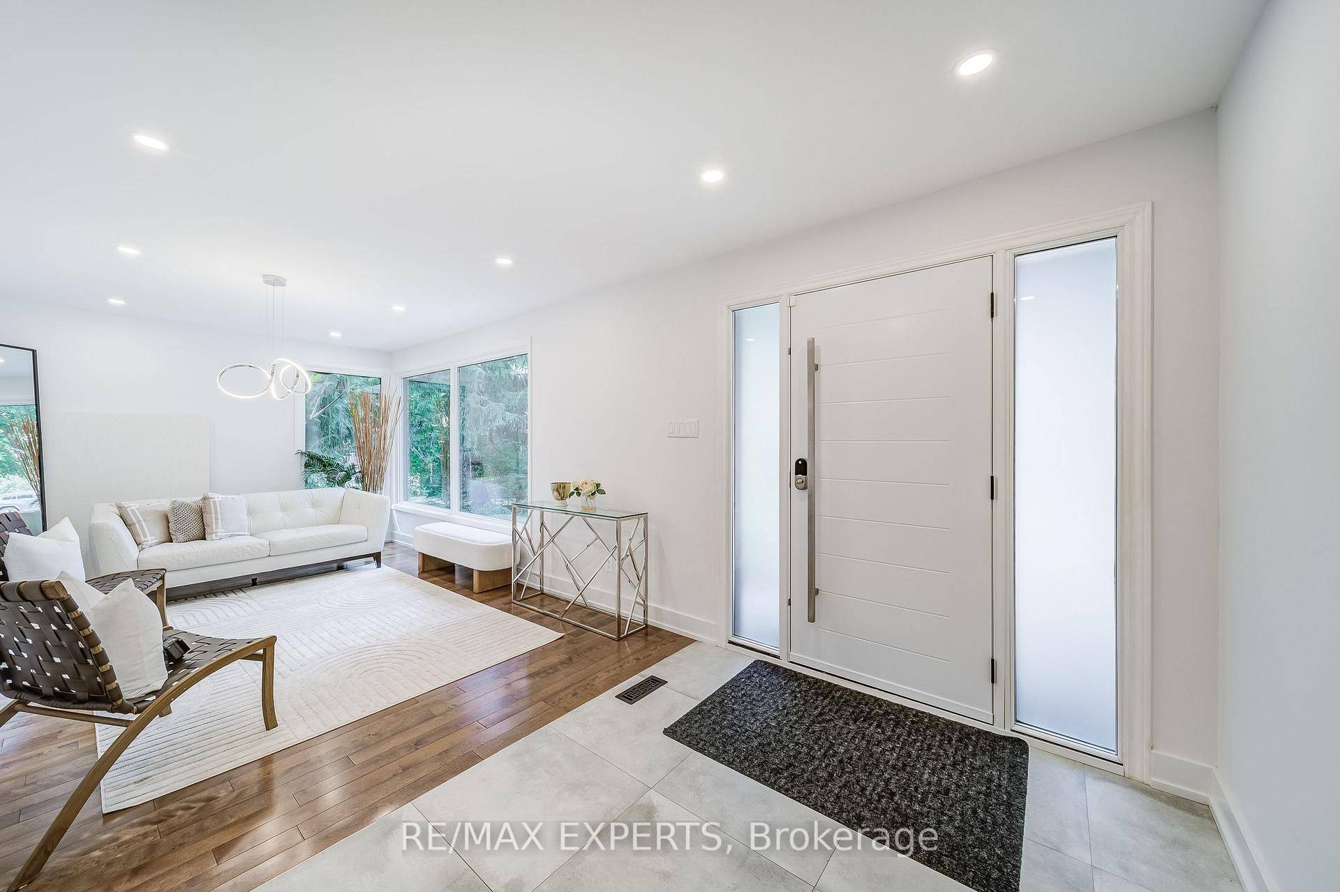 Mississauga, ON L5J 3A1,1135 Greenoaks DR