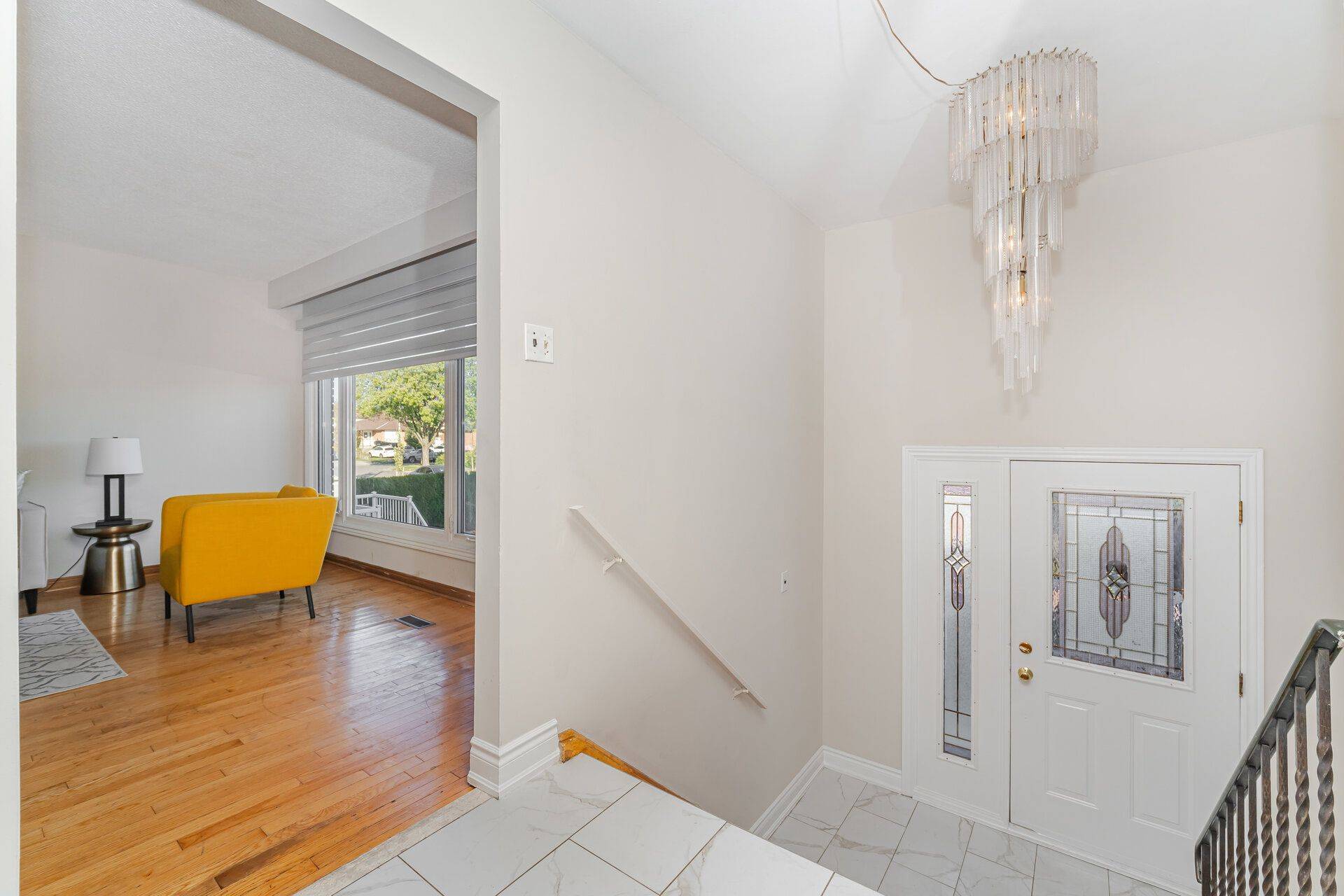 Mississauga, ON L4T 3M1,3783 Keenan CRES