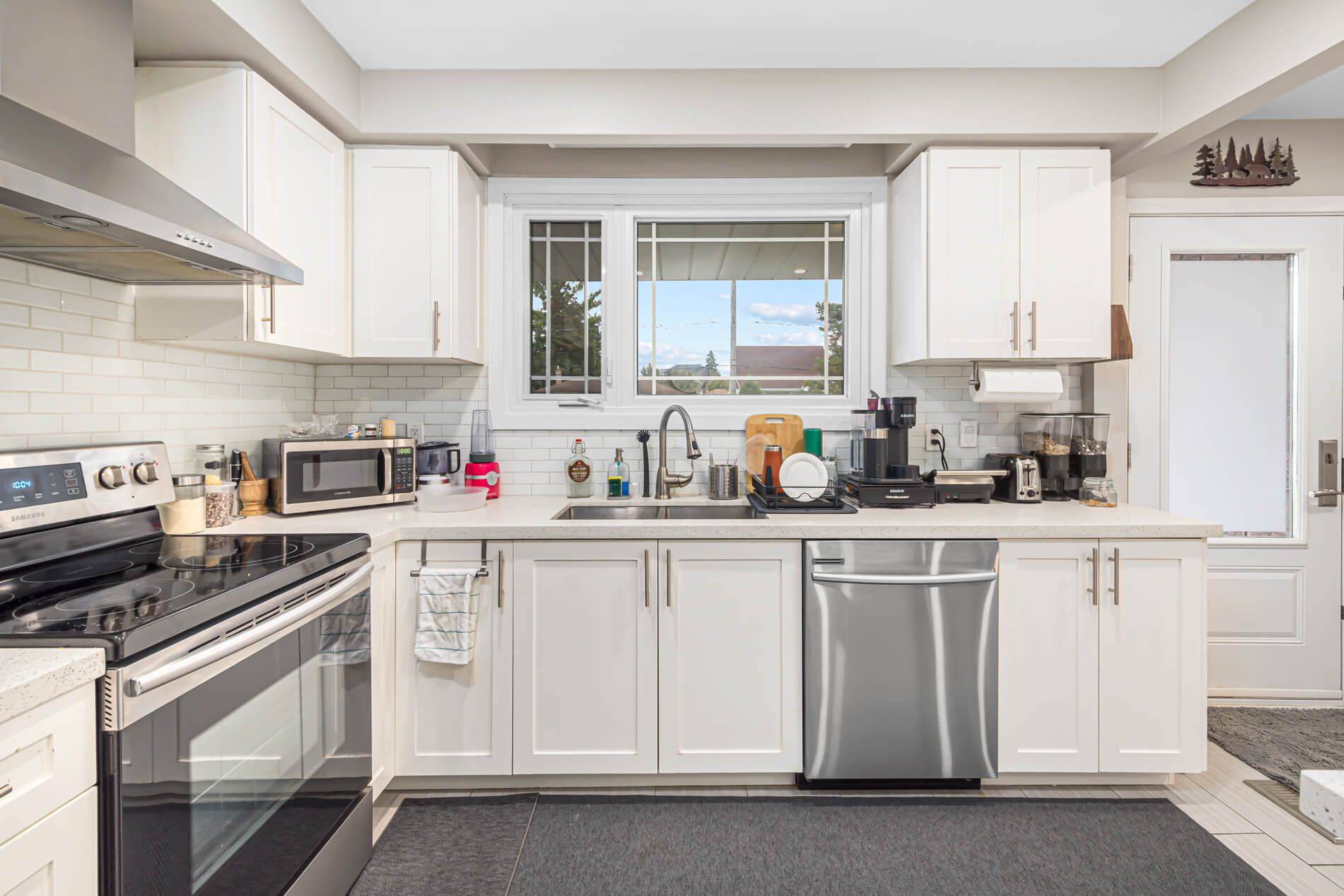 Toronto W05, ON M9M 1J6,78 Sunset TRL