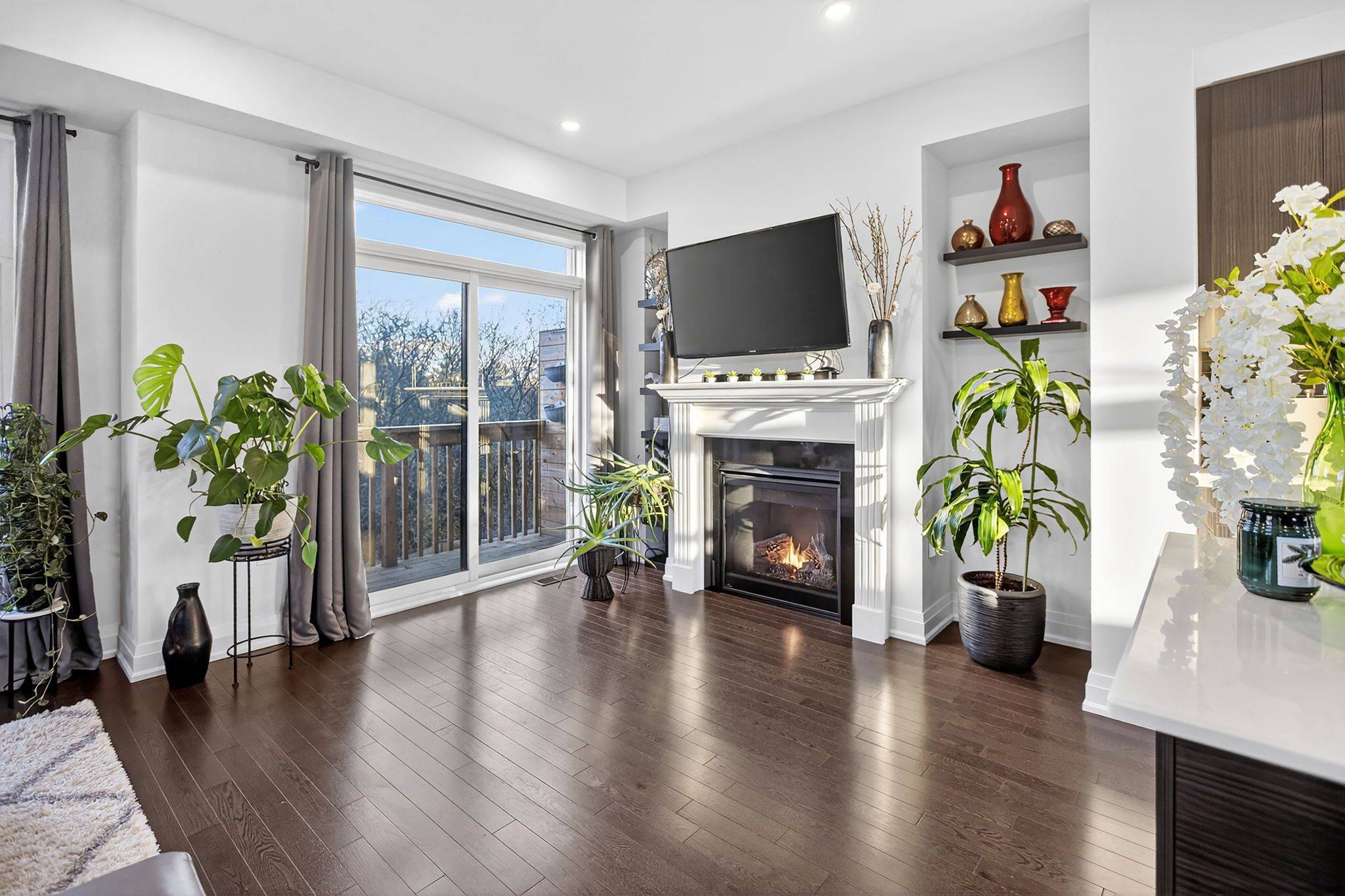 Mississauga, ON L4W 0E8,1802 Mitoff PL