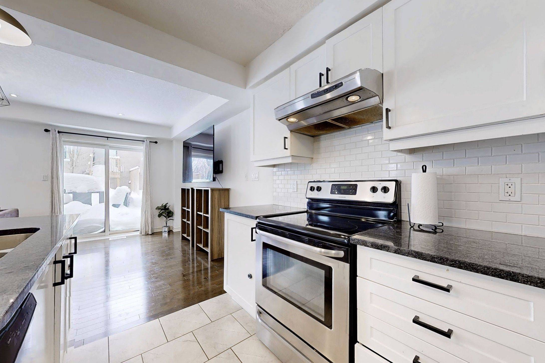 Guelph, ON N1L 0M6,91 poppy DR E #13