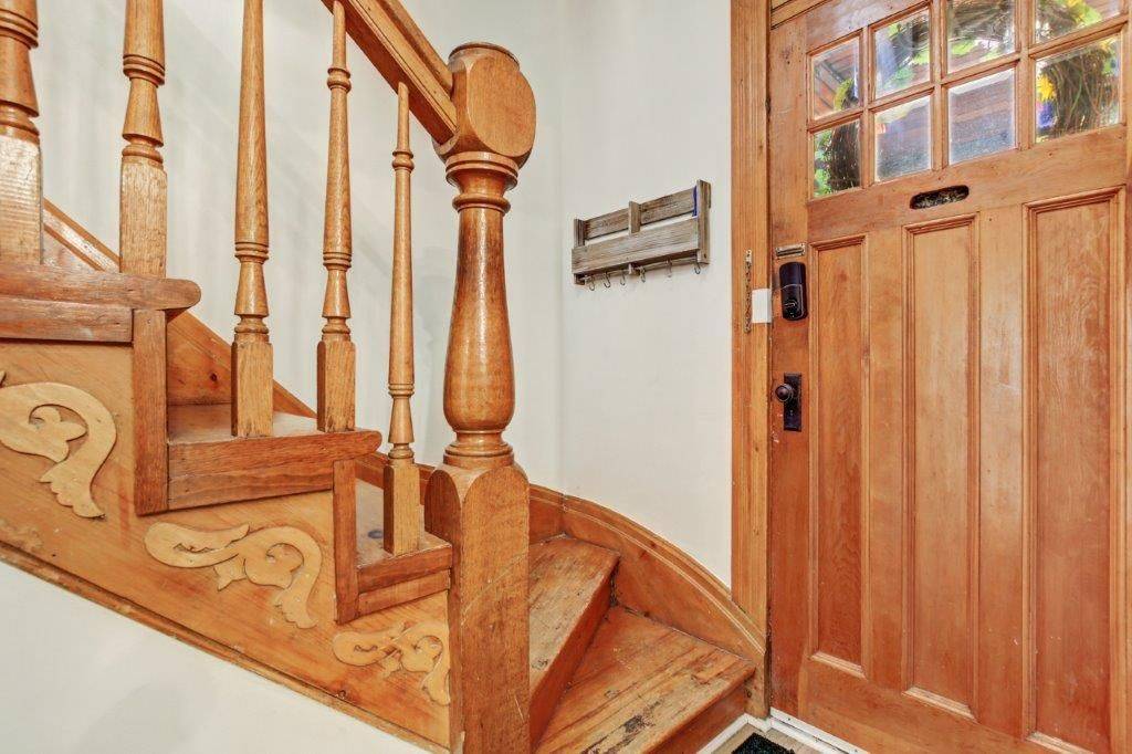 London East, ON N5Z 1K6,9 Sycamore ST