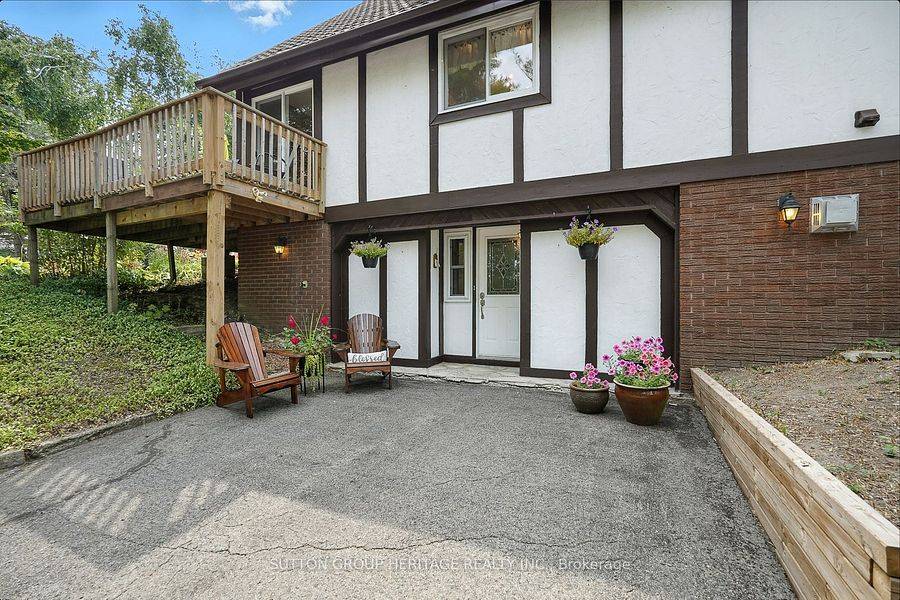 Trent Lakes, ON K0M 1A0,184 Pirates Glen DR