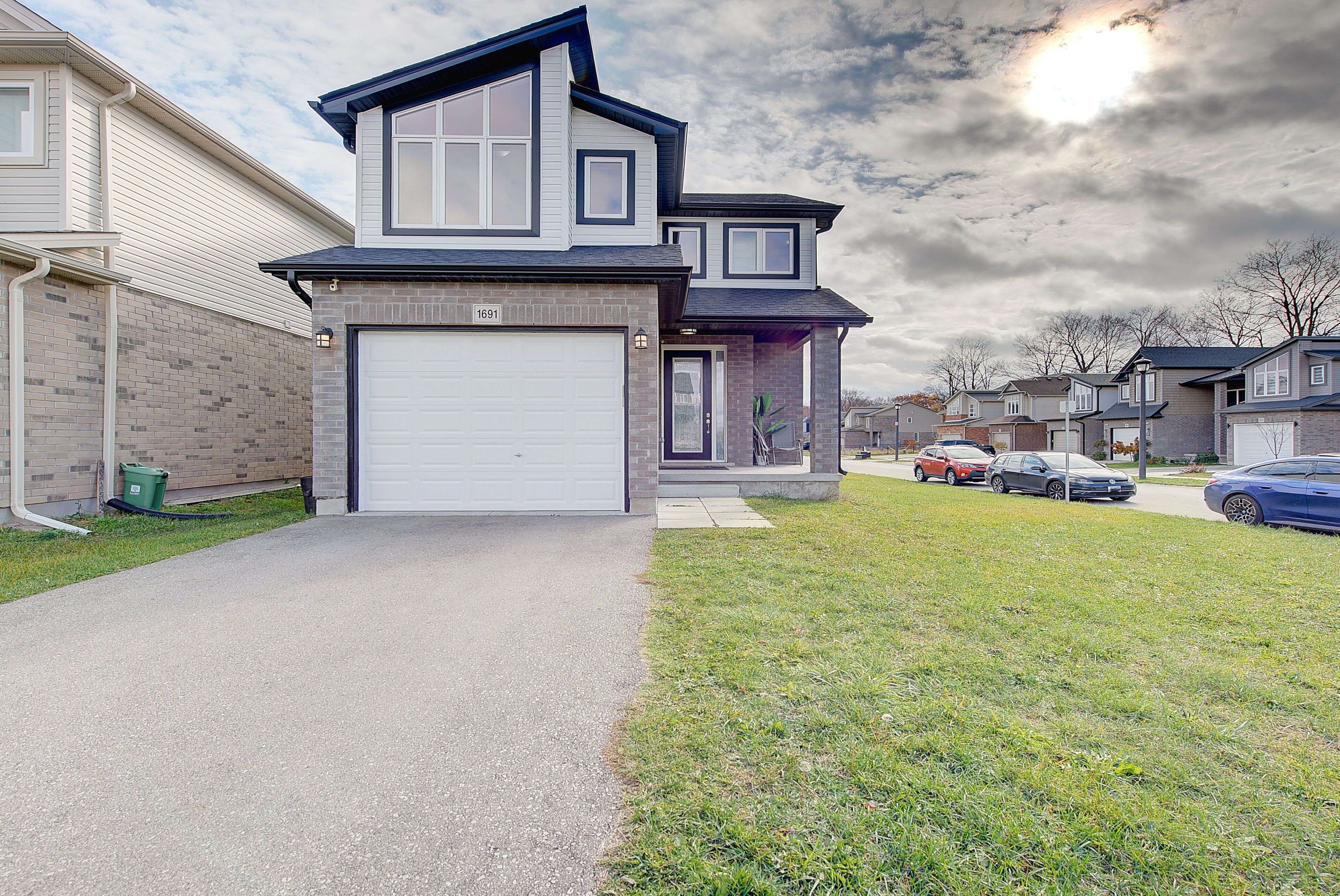 London North, ON N5X 0N1,1691 O'HANLAN LN