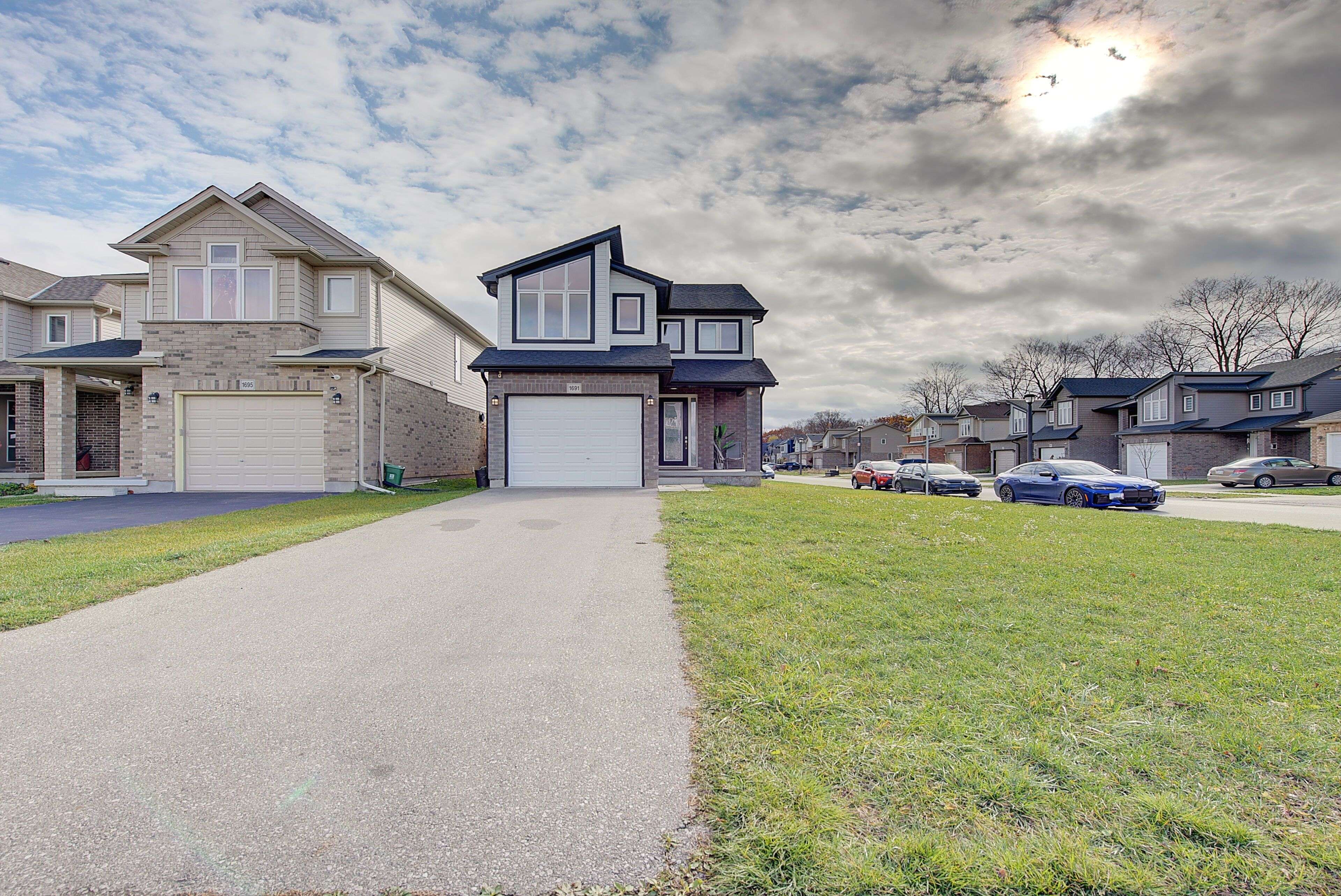 London North, ON N5X 0N1,1691 O'HANLAN LN