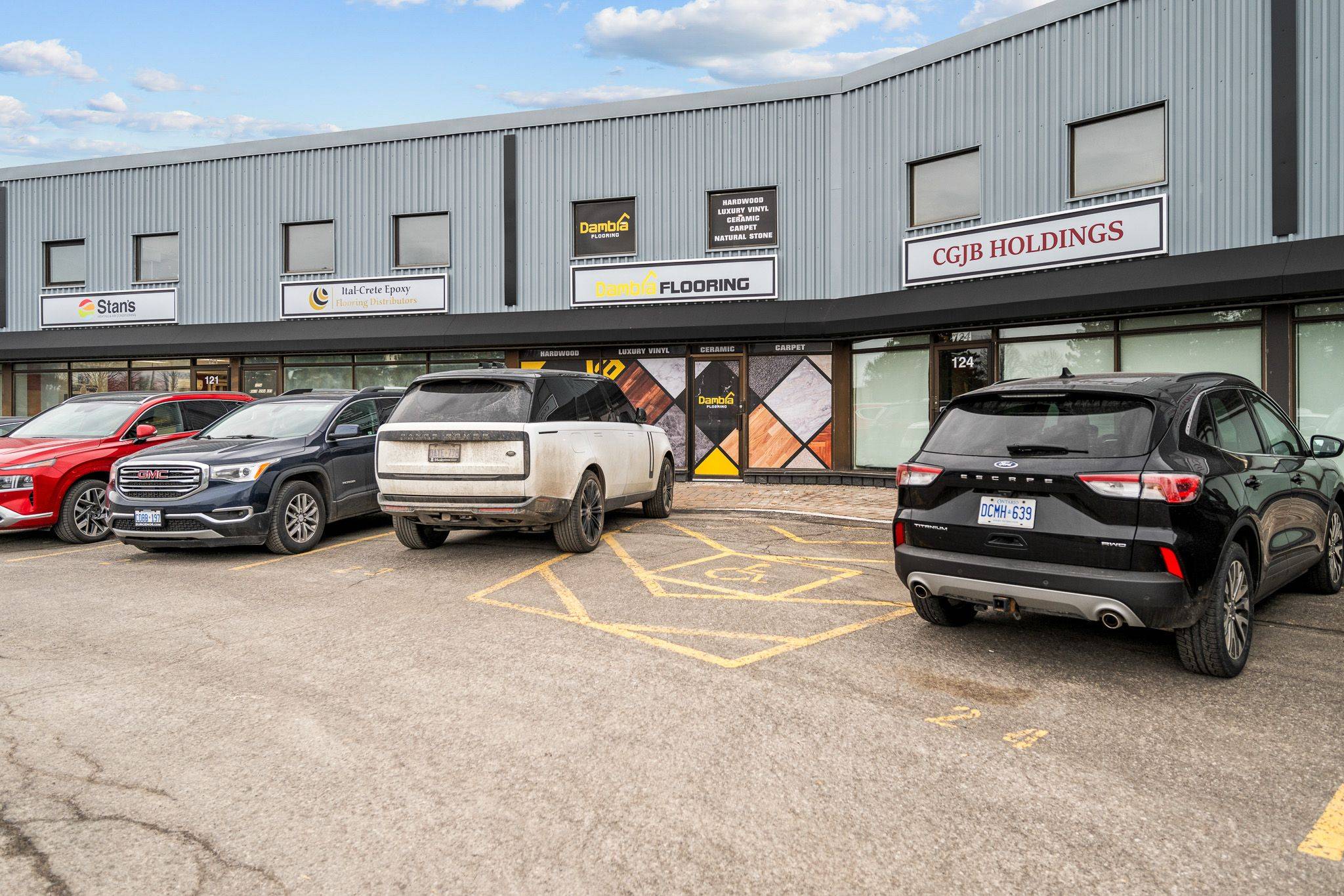 Country Place - Pineglen - Crestview And Area, ON K2E 7X1,15 Capella CT #123