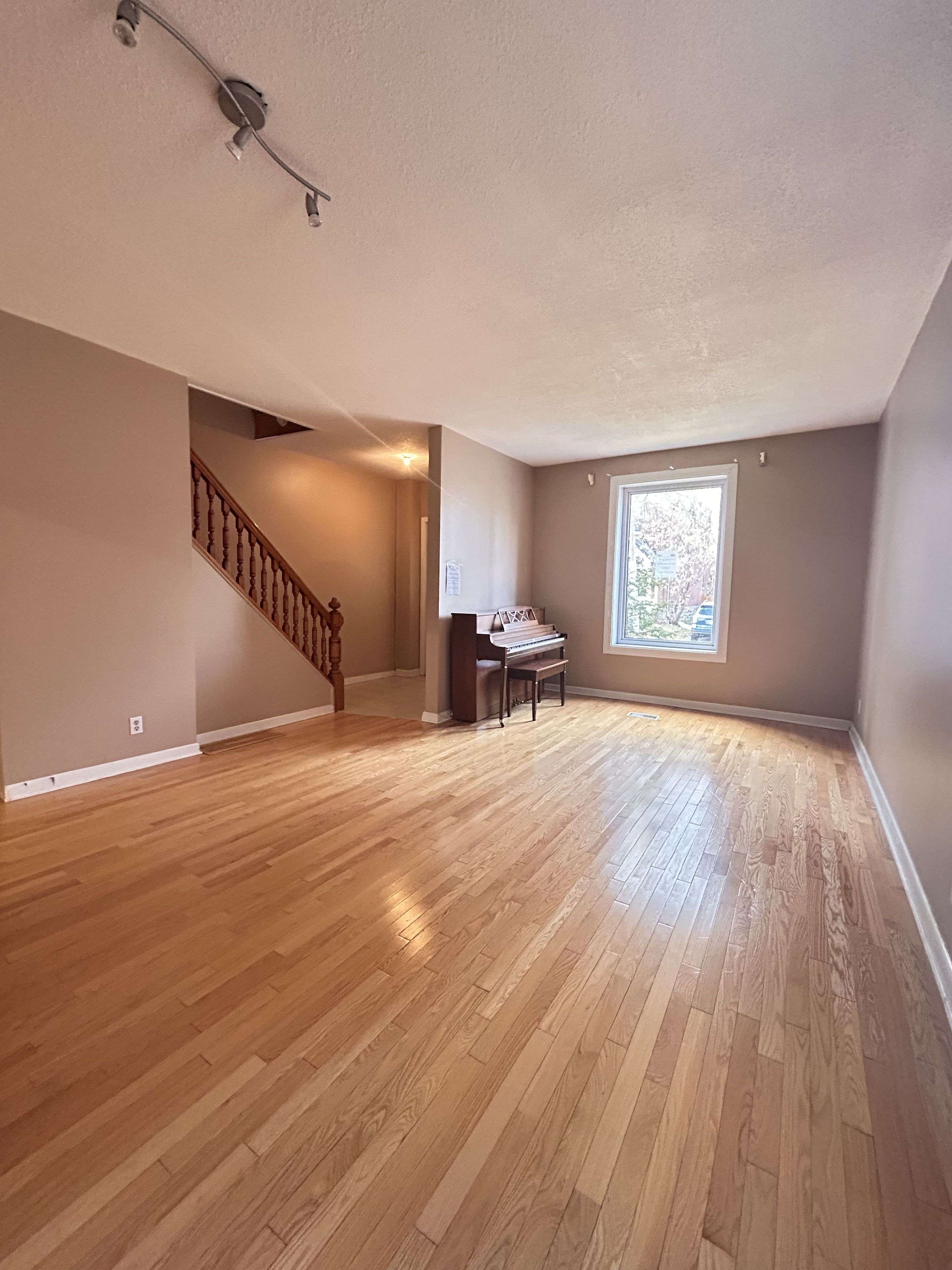 West Centre Town, ON K1Y 1T8,11 Melrose AVE