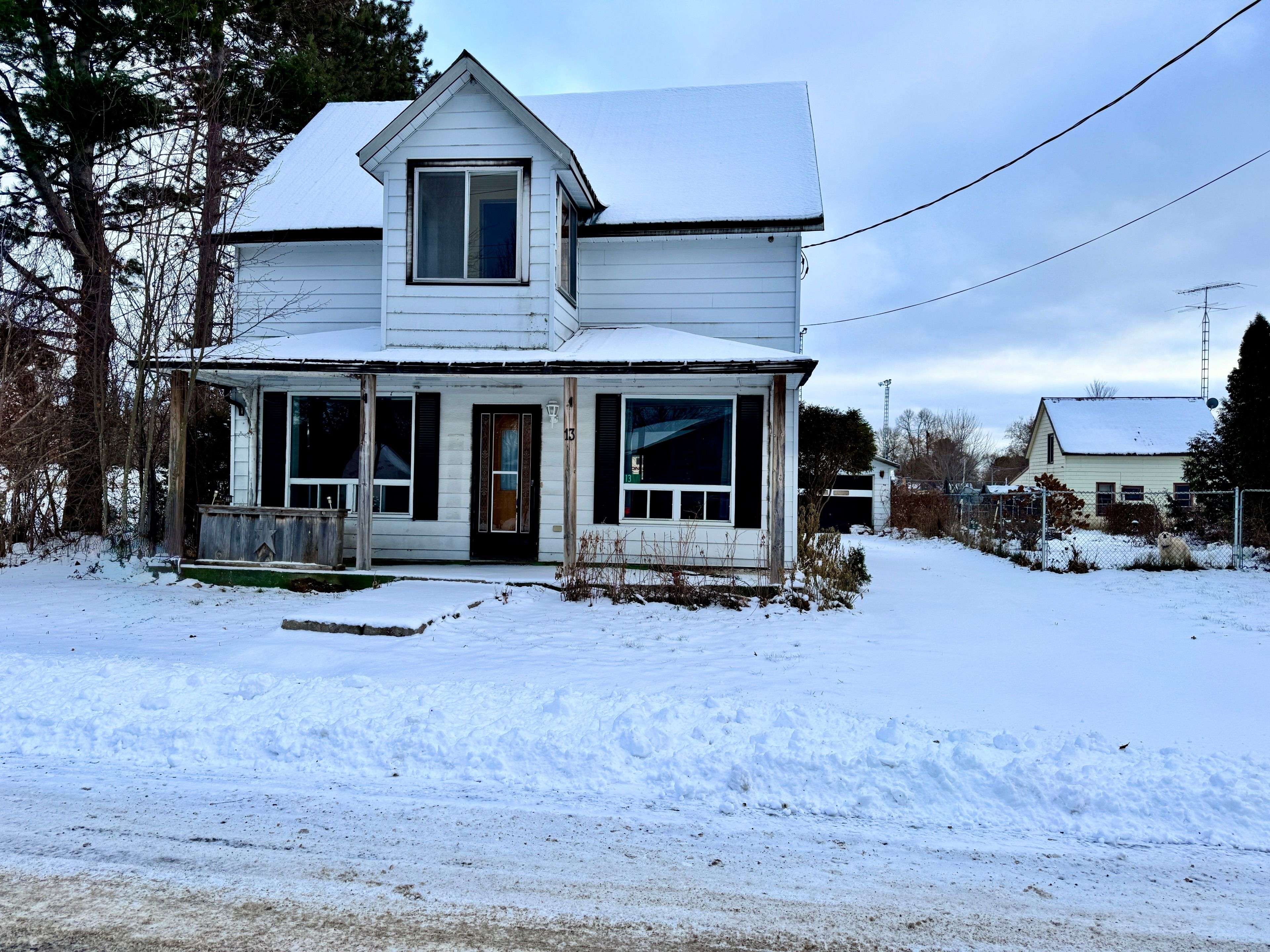 Whitewater Region, ON K0J 2L0,13 Grace ST