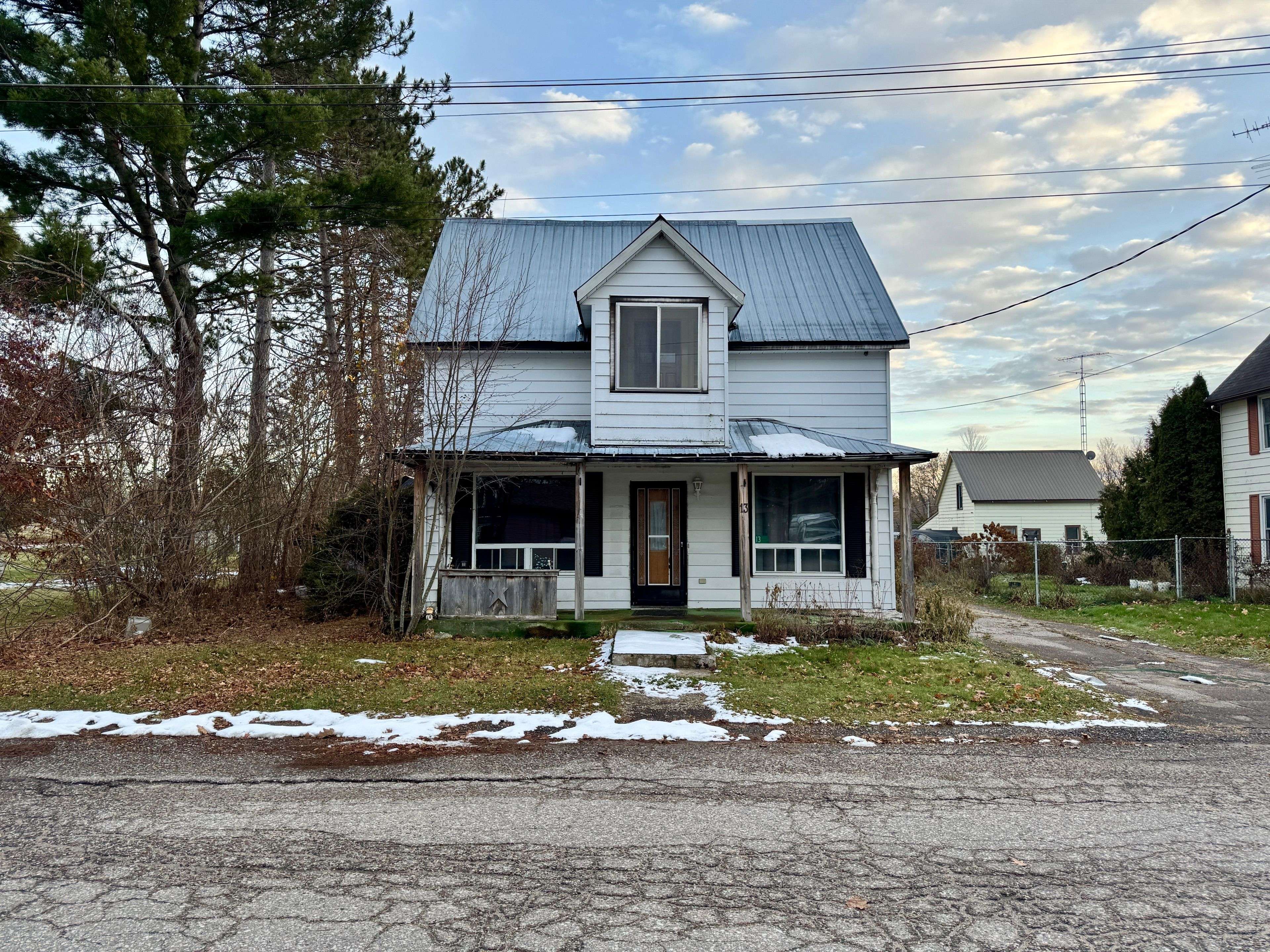 Whitewater Region, ON K0J 2L0,13 Grace ST