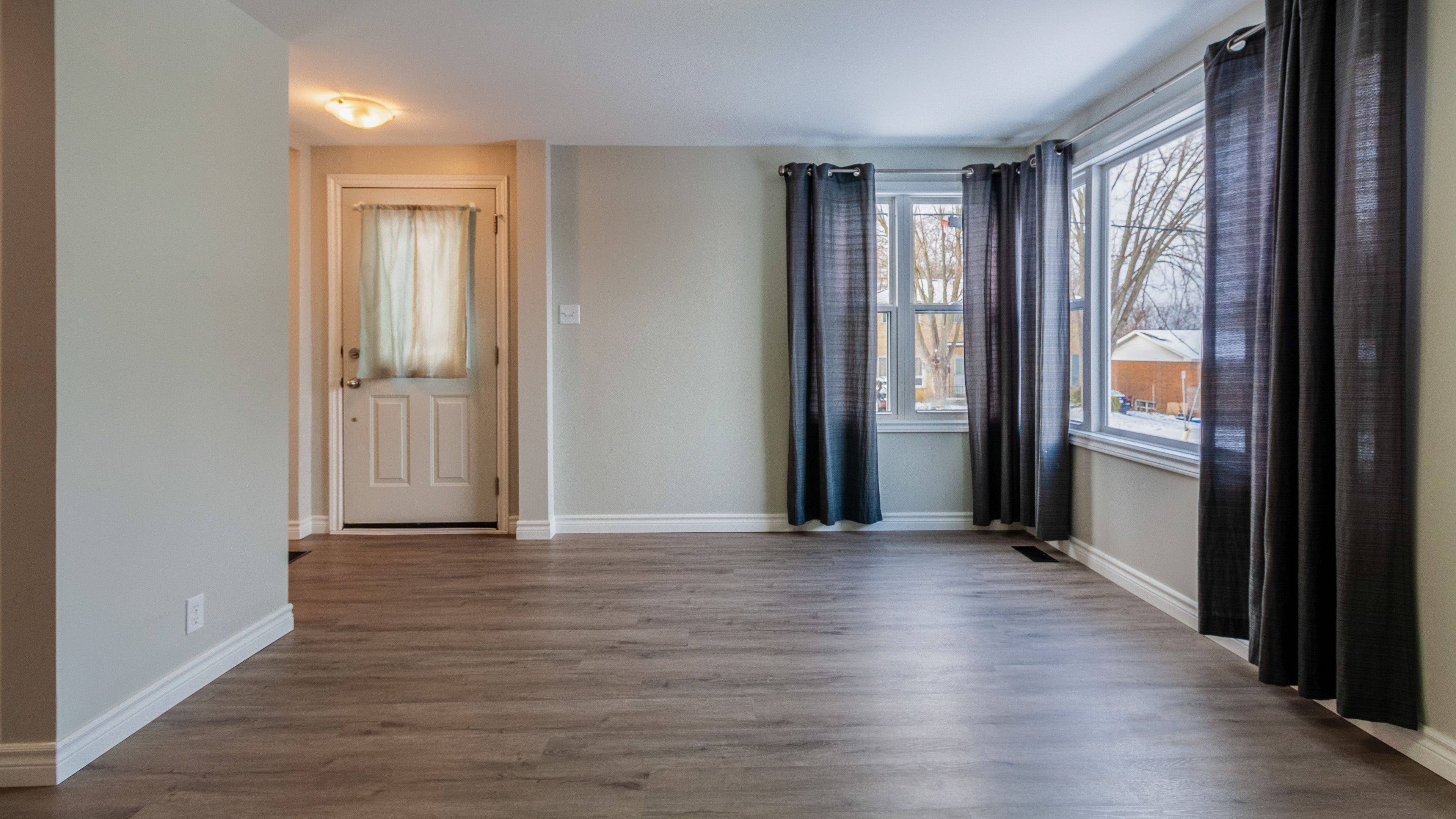 London East, ON N5Y 2J4,192 Taylor ST