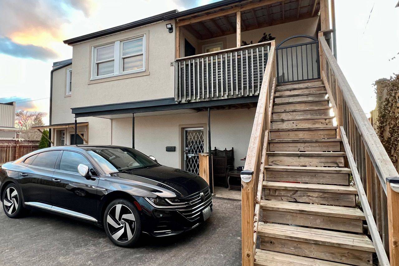 St. Catharines, ON L2R 5L5,254 Ontario ST #UPPER