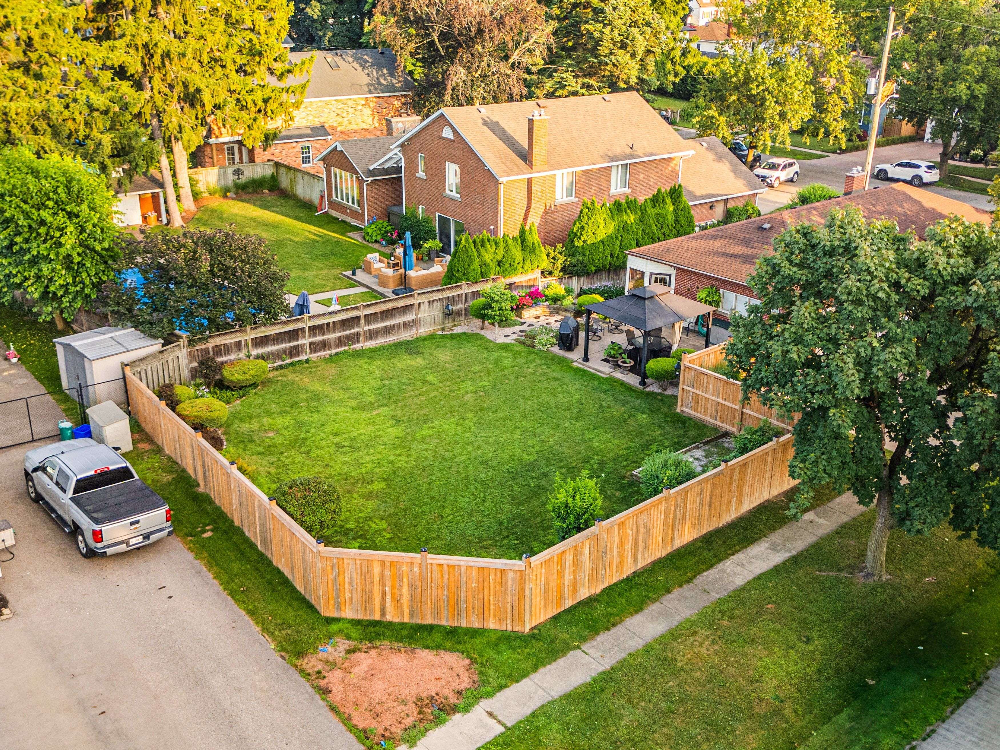 St. Catharines, ON L2M 3P1,6 Maplewood DR