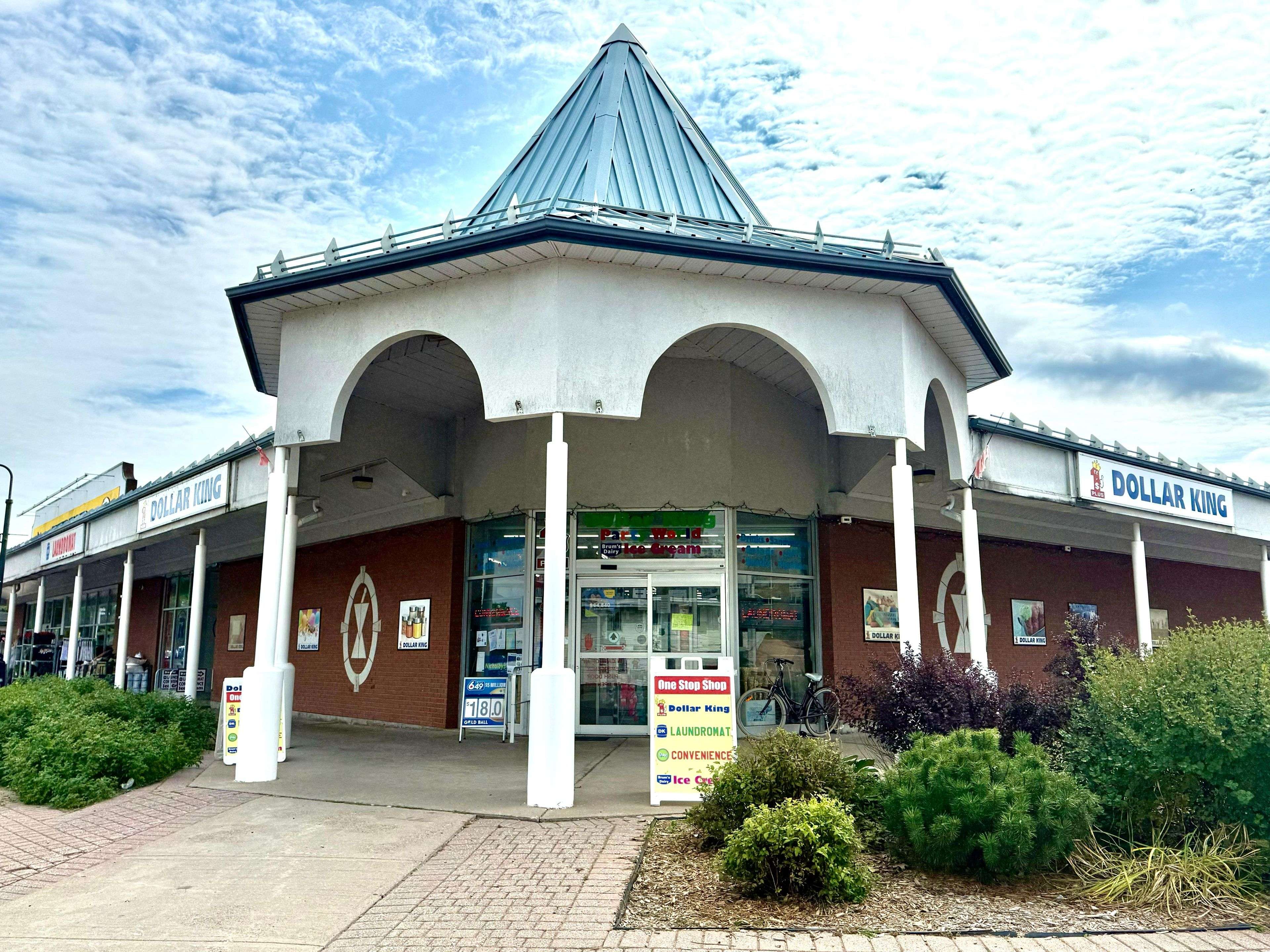 Deep River, ON K0J 1P0,48 Ridge RD