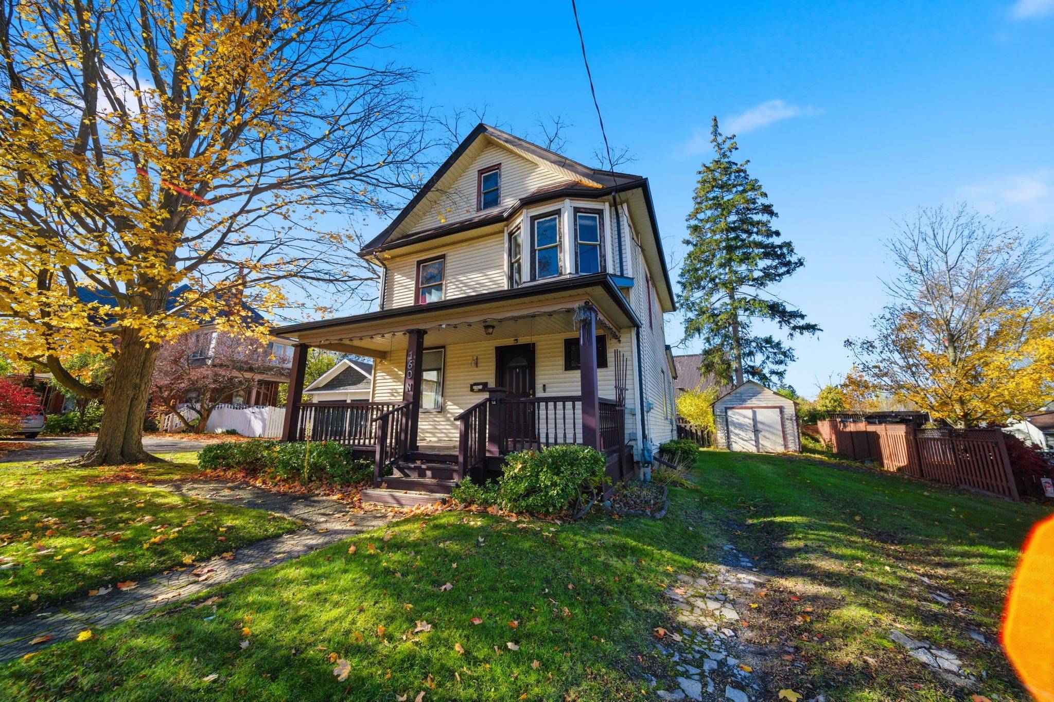 Norfolk, ON N3Y 3X5,160 Head ST N