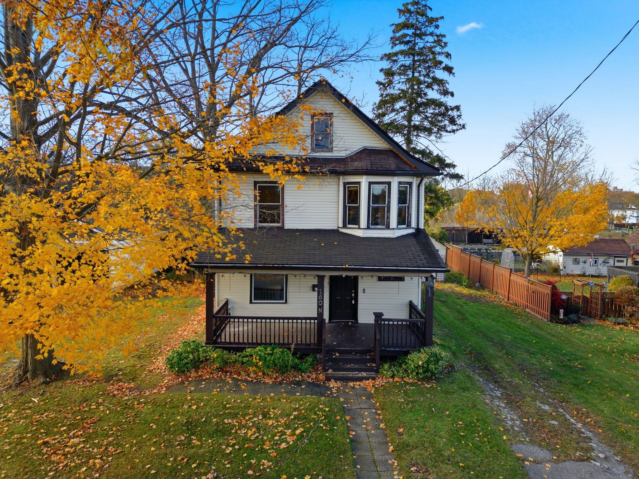 Norfolk, ON N3Y 3X5,160 Head ST N