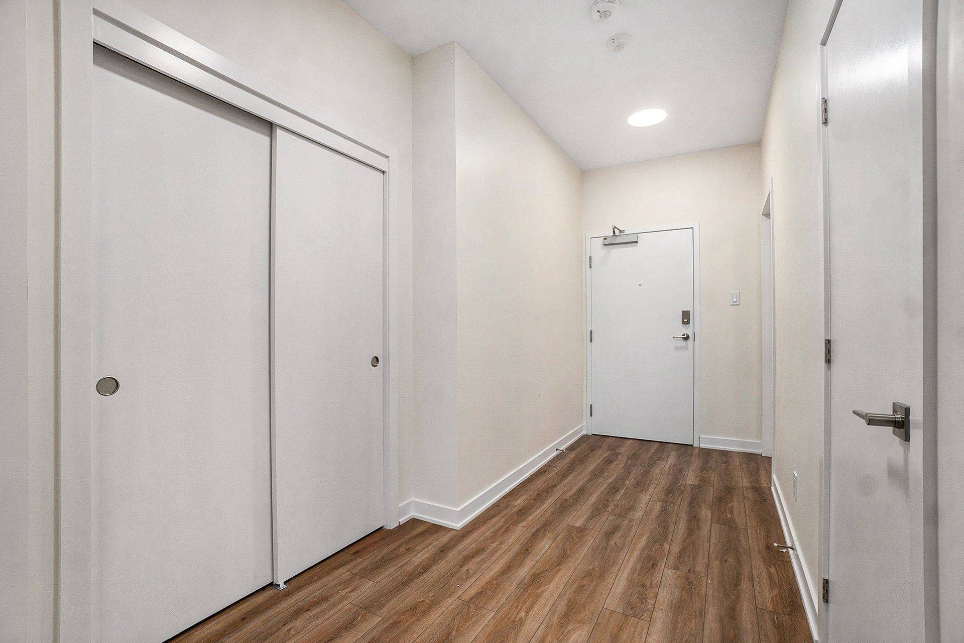 Carlingwood - Westboro And Area, ON K1Z 5E8,630 Churchill AVE N #302