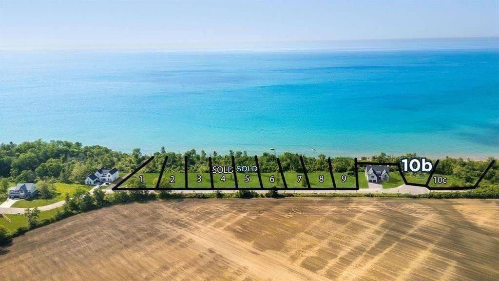 Plympton-wyoming, ON N0N 1E0,7089 Blue Coast HTS