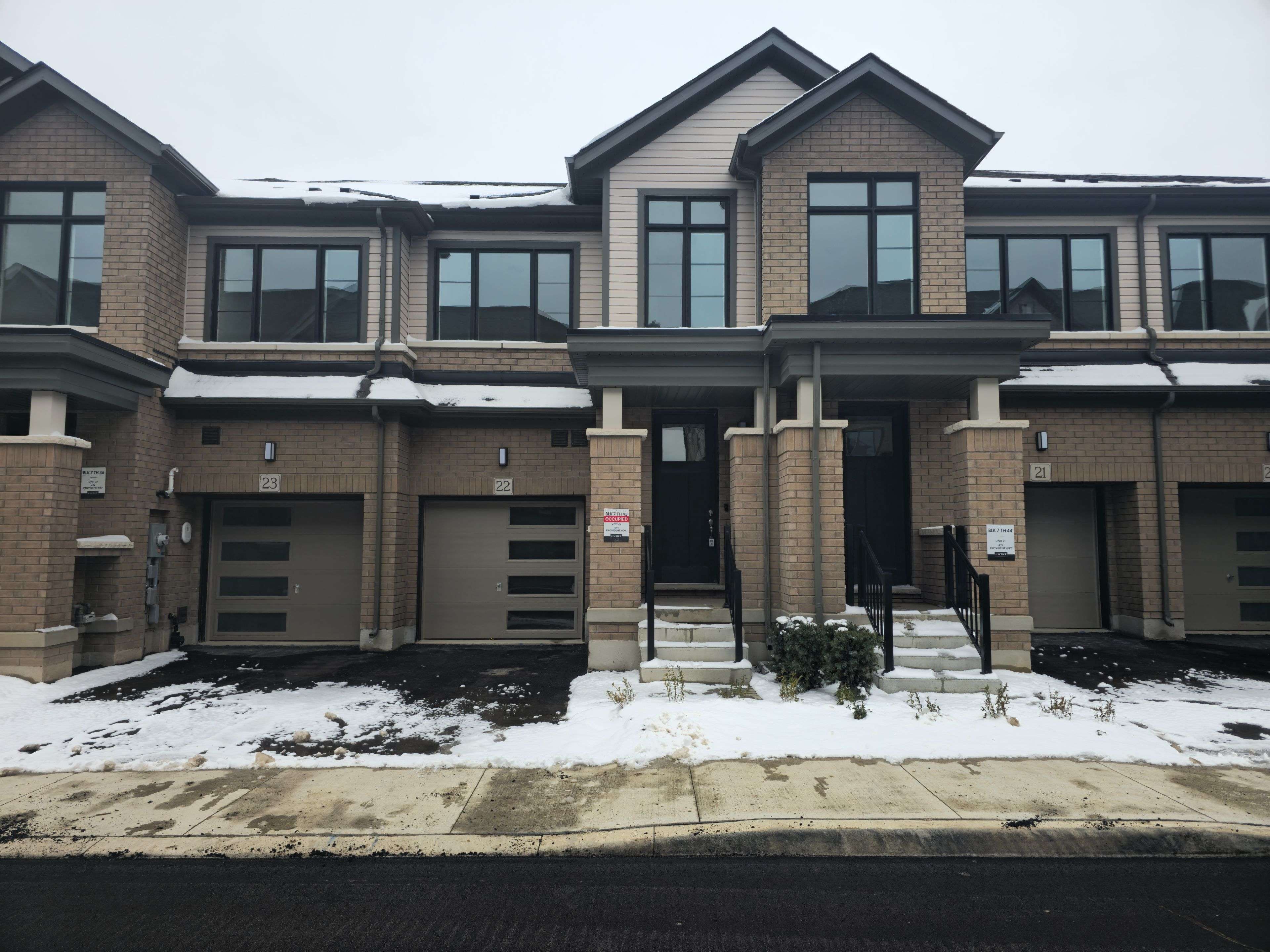 Hamilton, ON L0R 1W0,474 Provident WAY #22