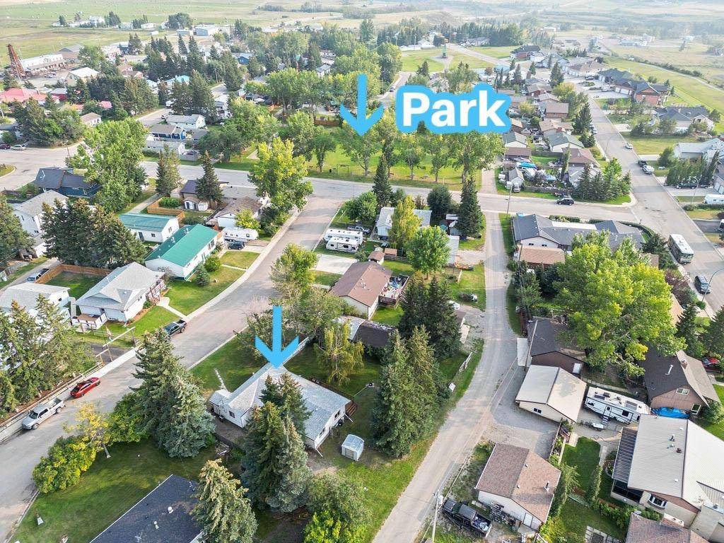 Longview, AB T0L 1H0,216 Royalties CRES