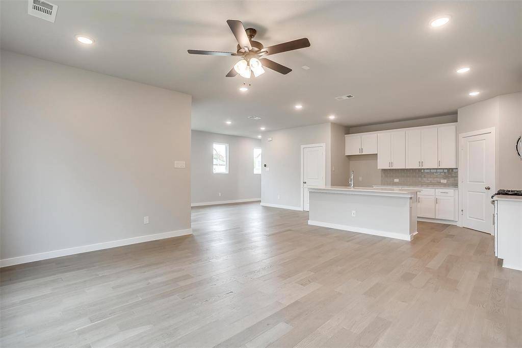 Arlington, TX 76001,4525 Hogans Alley Drive