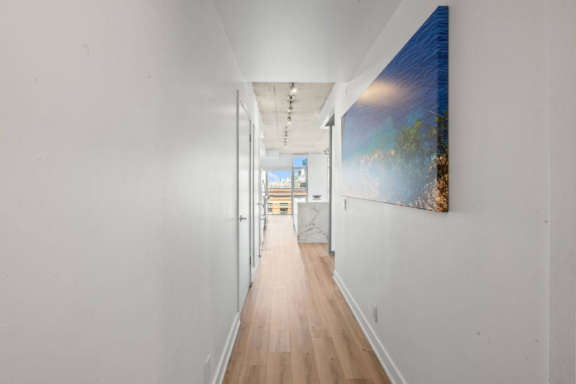 Toronto C01, ON M6J 0B2,2 Gladstone AVE #606