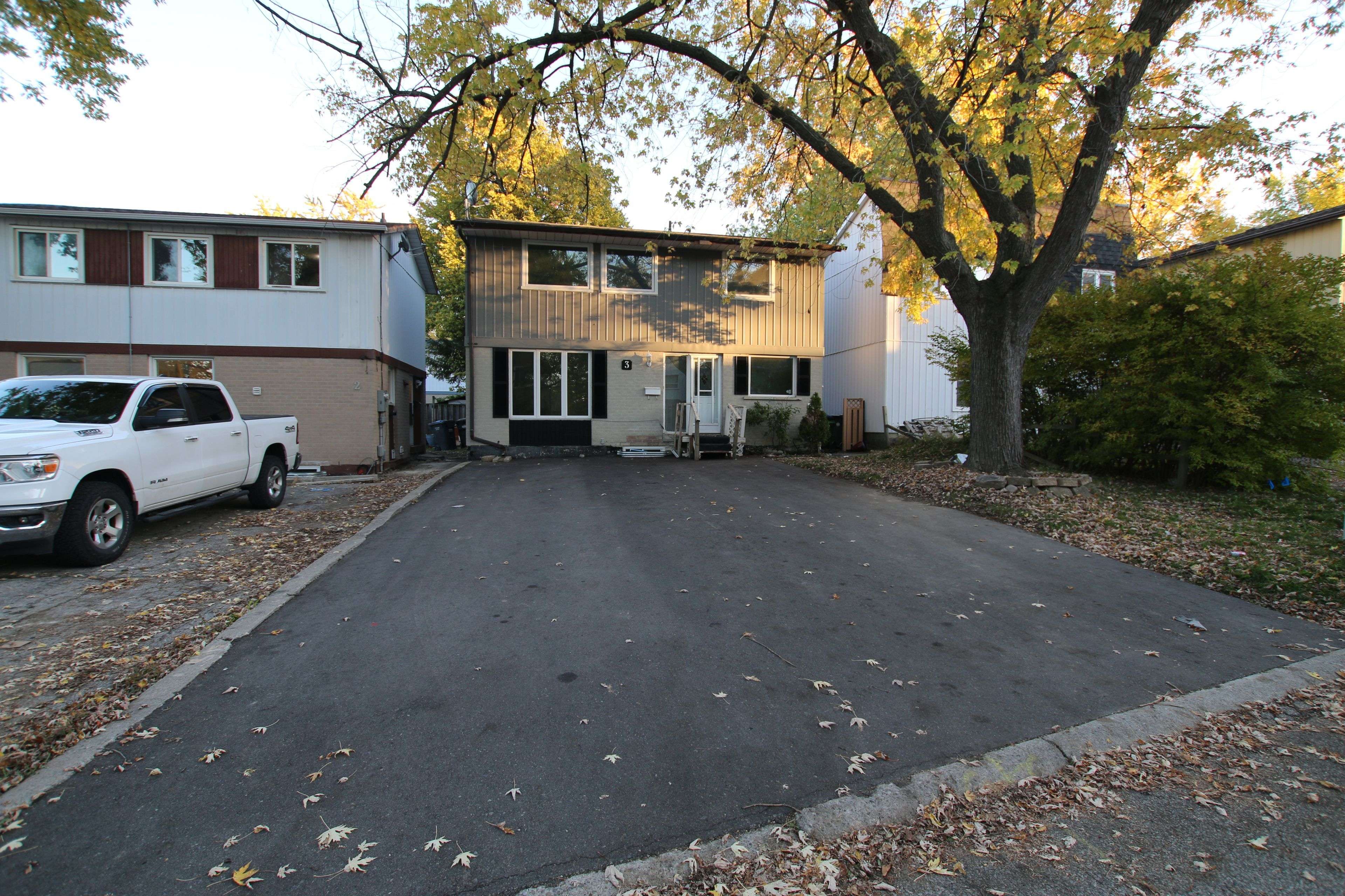 Brampton, ON L6S 2H4,3 Gatsby SQ