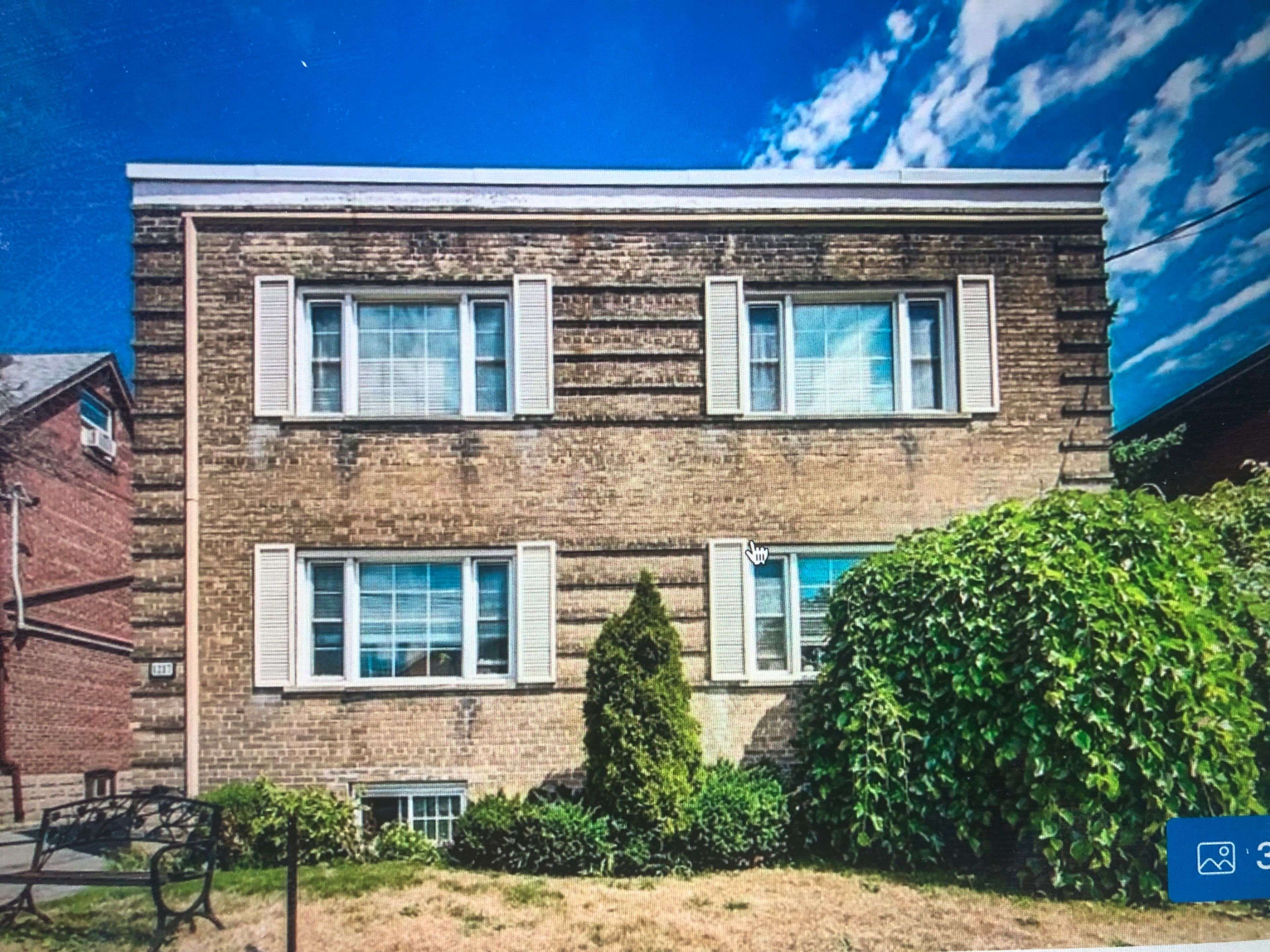 Toronto C04, ON M5N 2G5,1217 Avenue RD #4