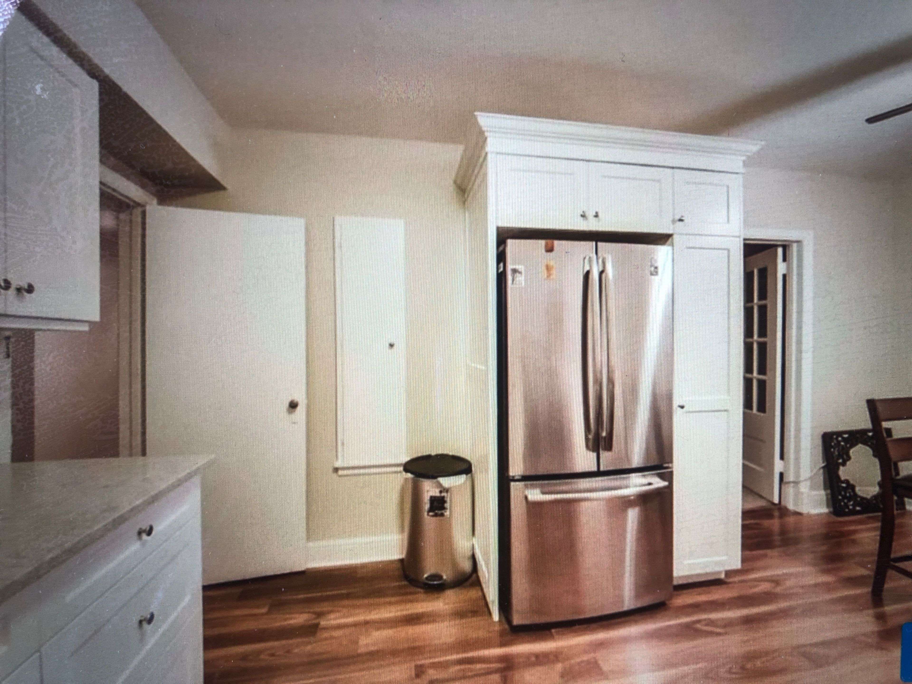 Toronto C04, ON M5N 2G5,1217 Avenue RD #4