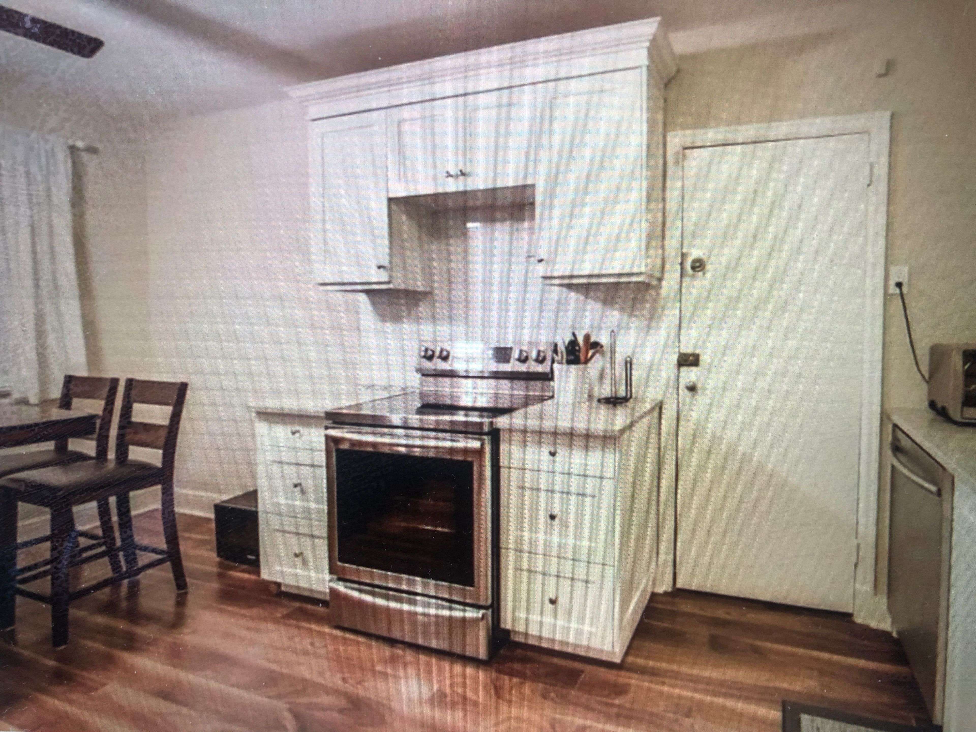 Toronto C04, ON M5N 2G5,1217 Avenue RD #4