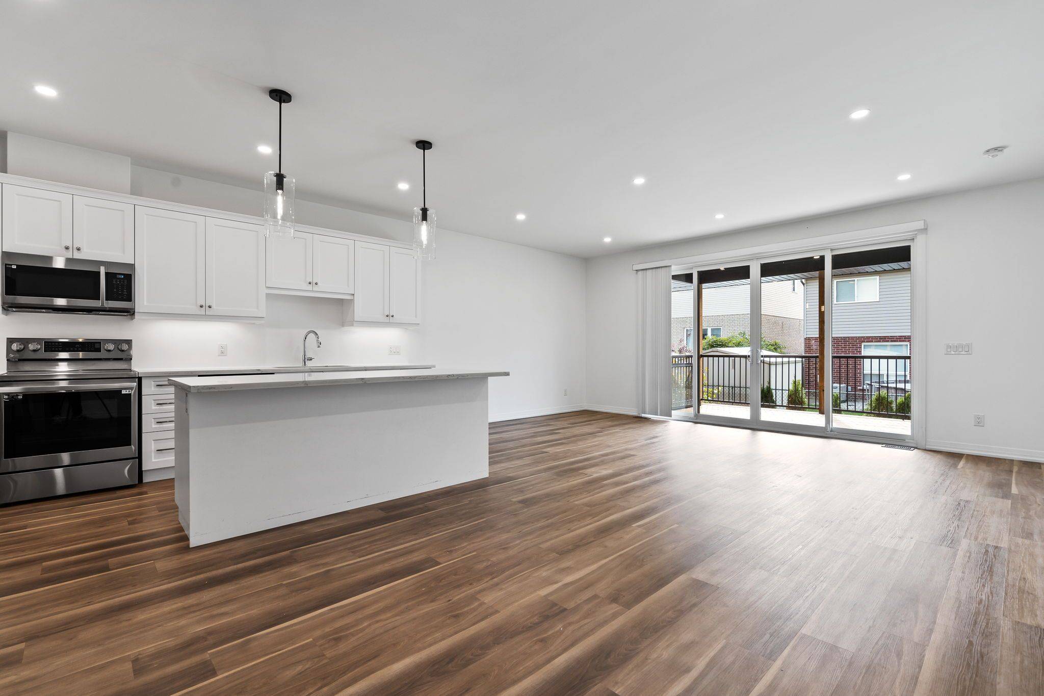 Thorold, ON L2V 0L6,300 Richmond ST #11