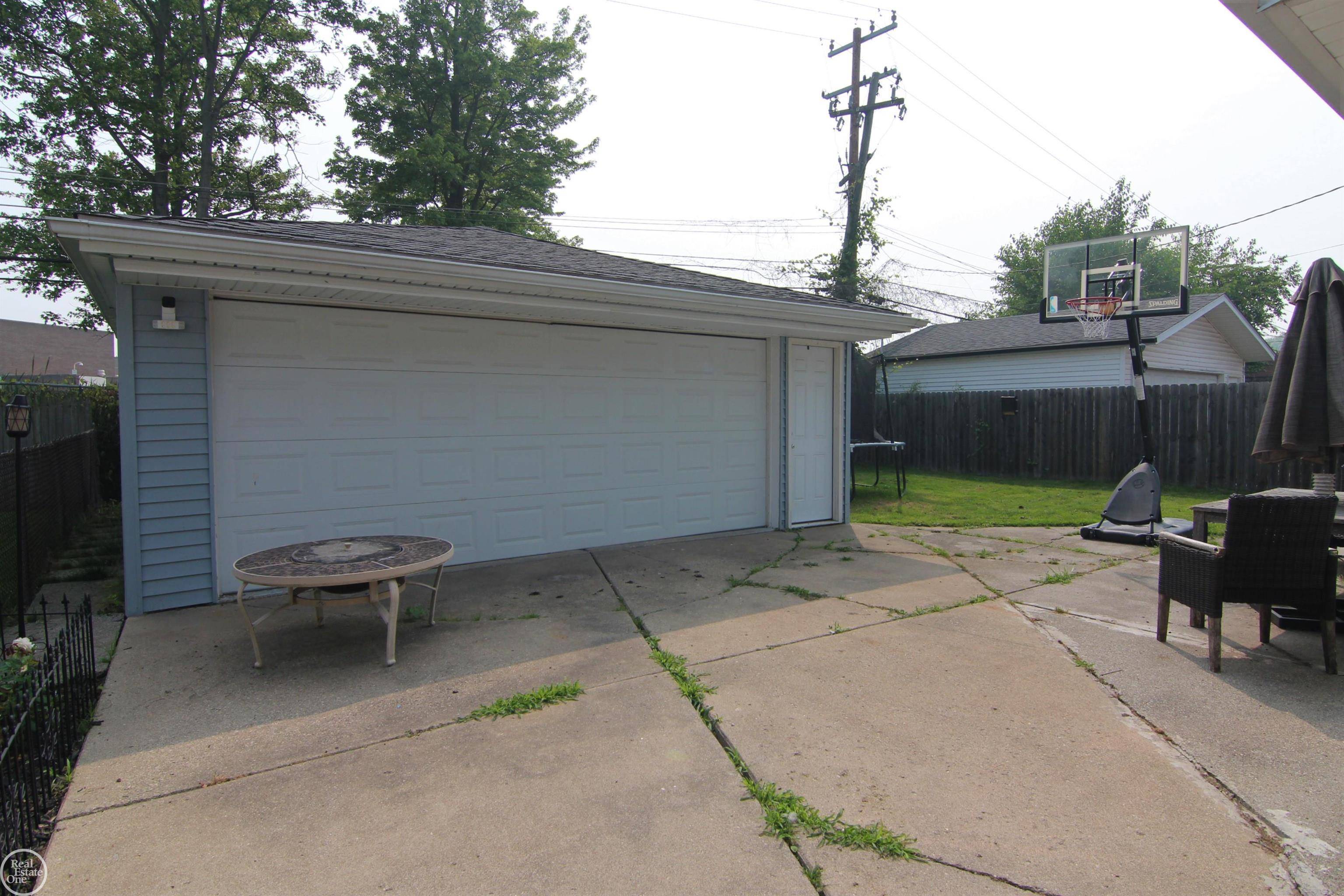 Harrison Twp, MI 48045,24954 Orchid