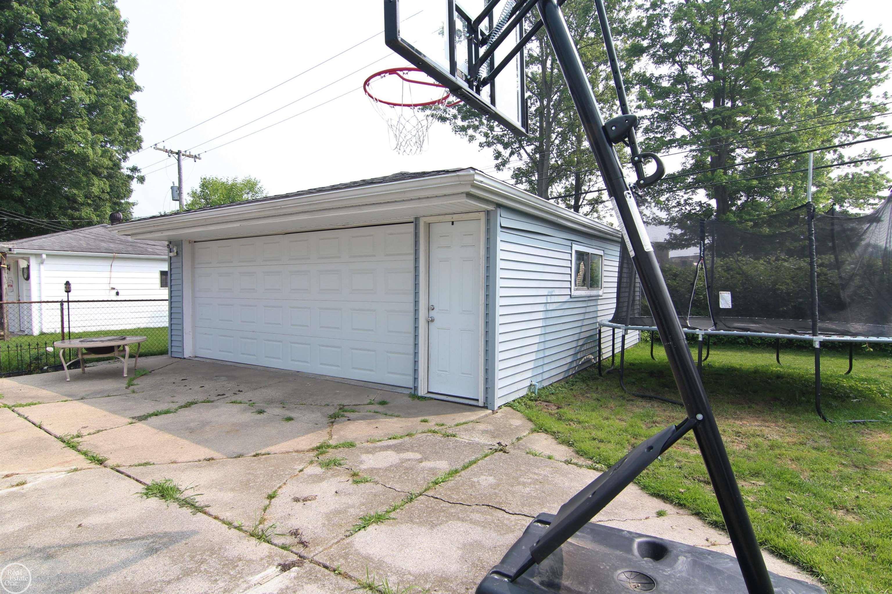 Harrison Twp, MI 48045,24954 Orchid